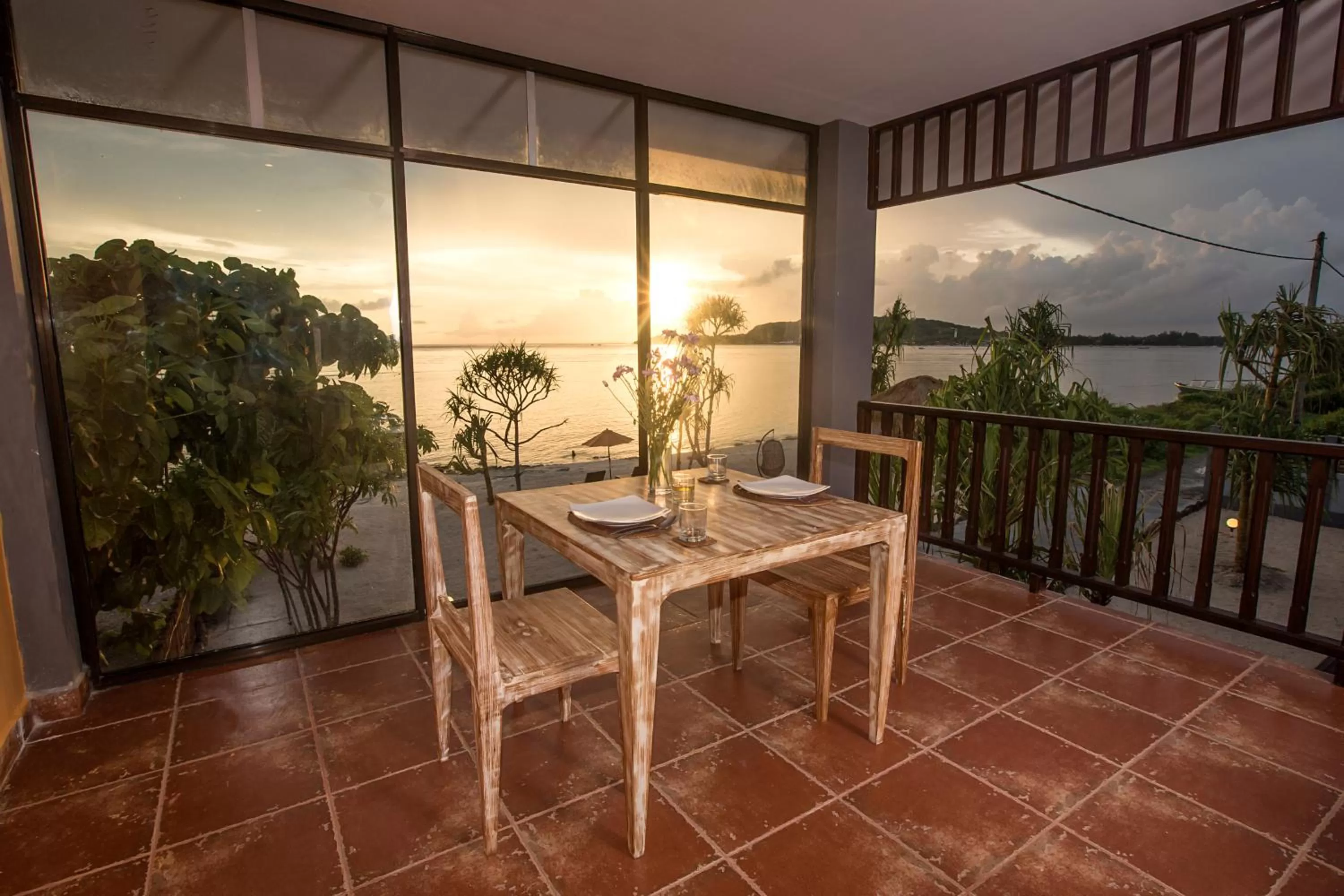 Restaurant/places to eat in Sunset House Gili Meno
