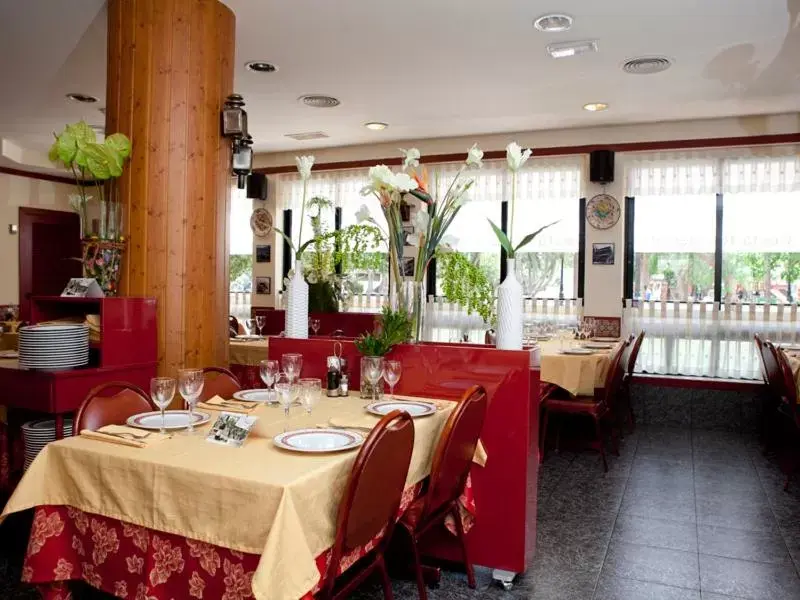 Restaurant/Places to Eat in Hotel Costa