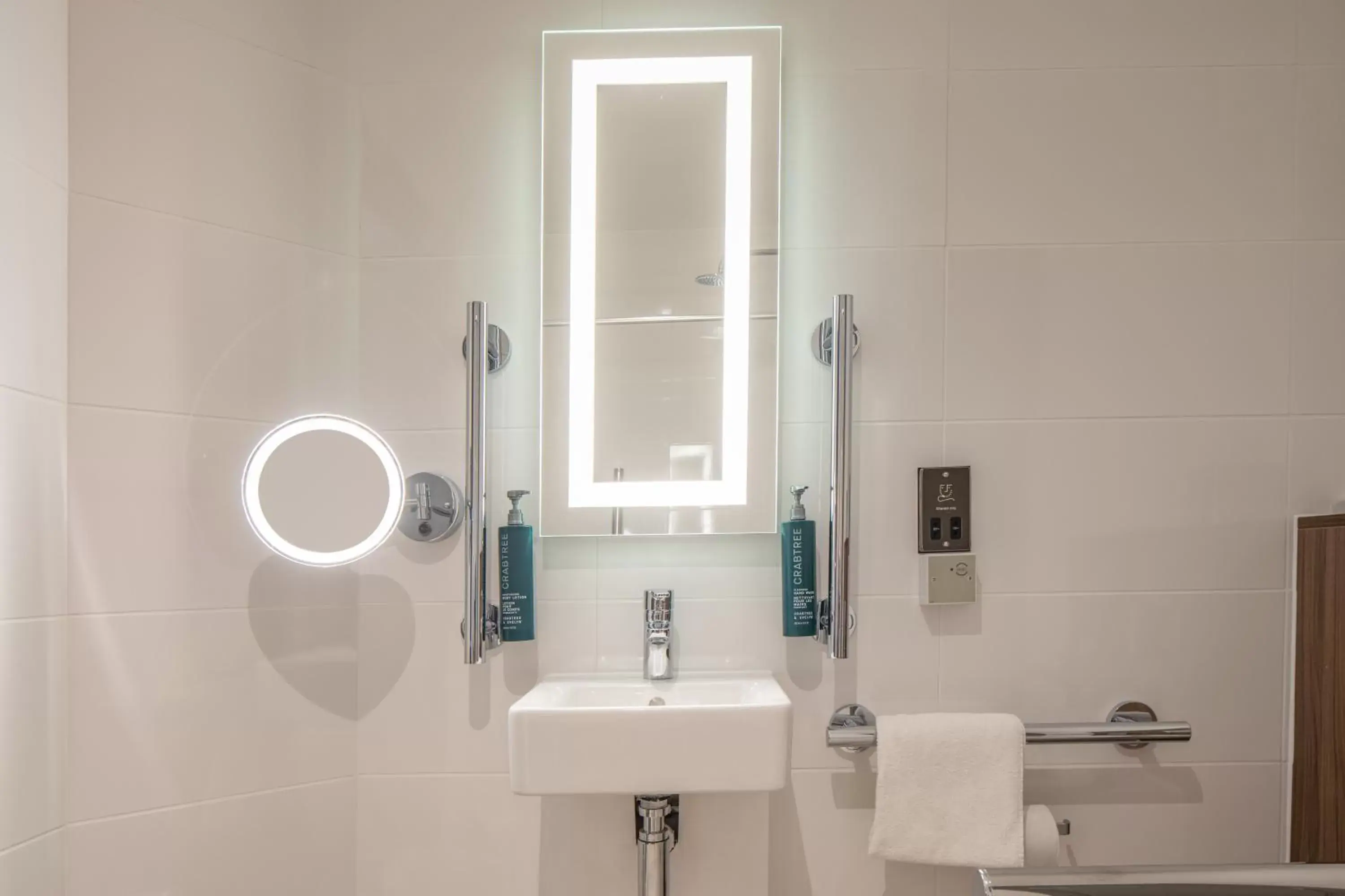 Shower, Bathroom in DoubleTree by Hilton London Chelsea