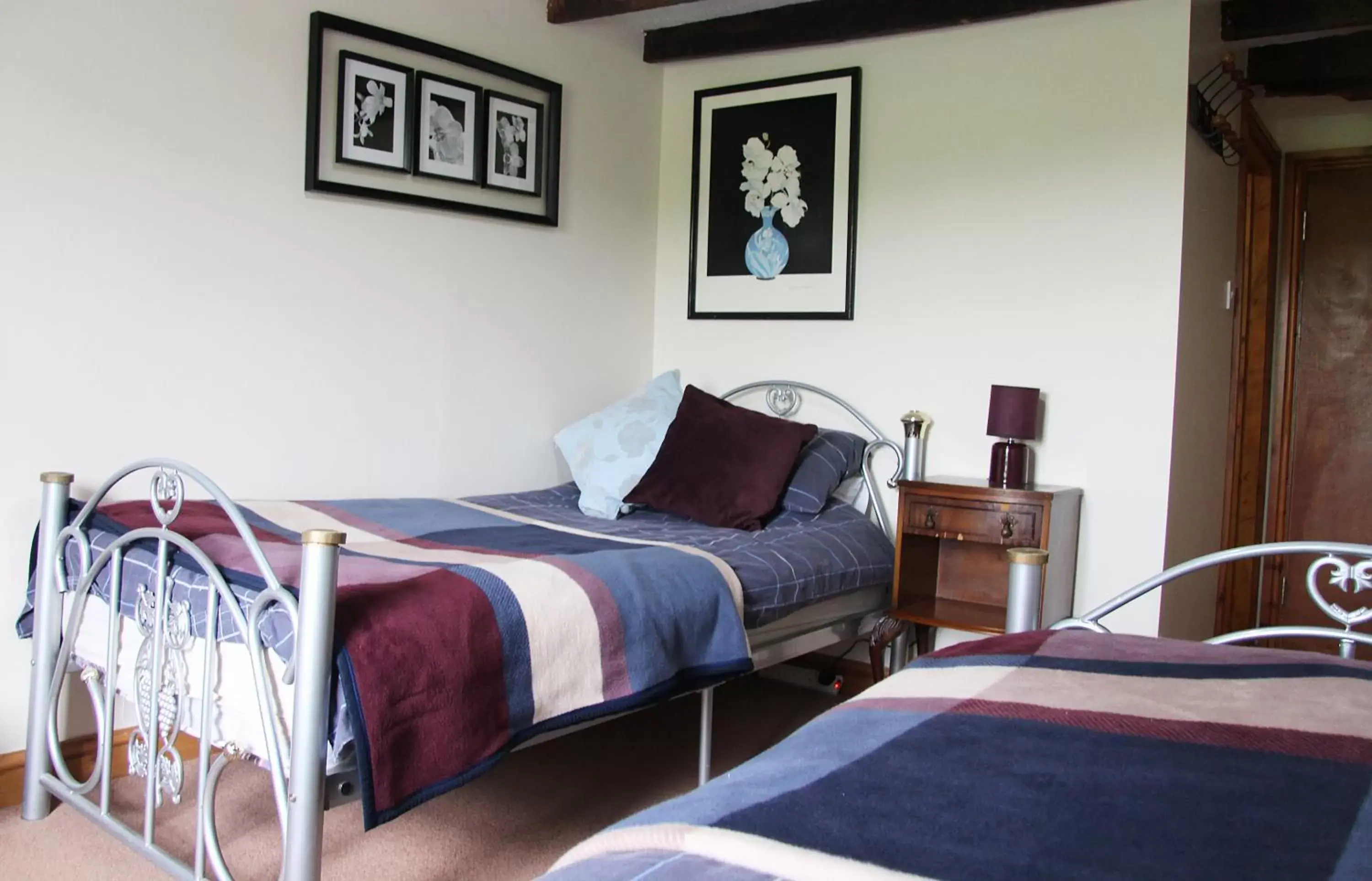 Bed in The crown inn Longtown