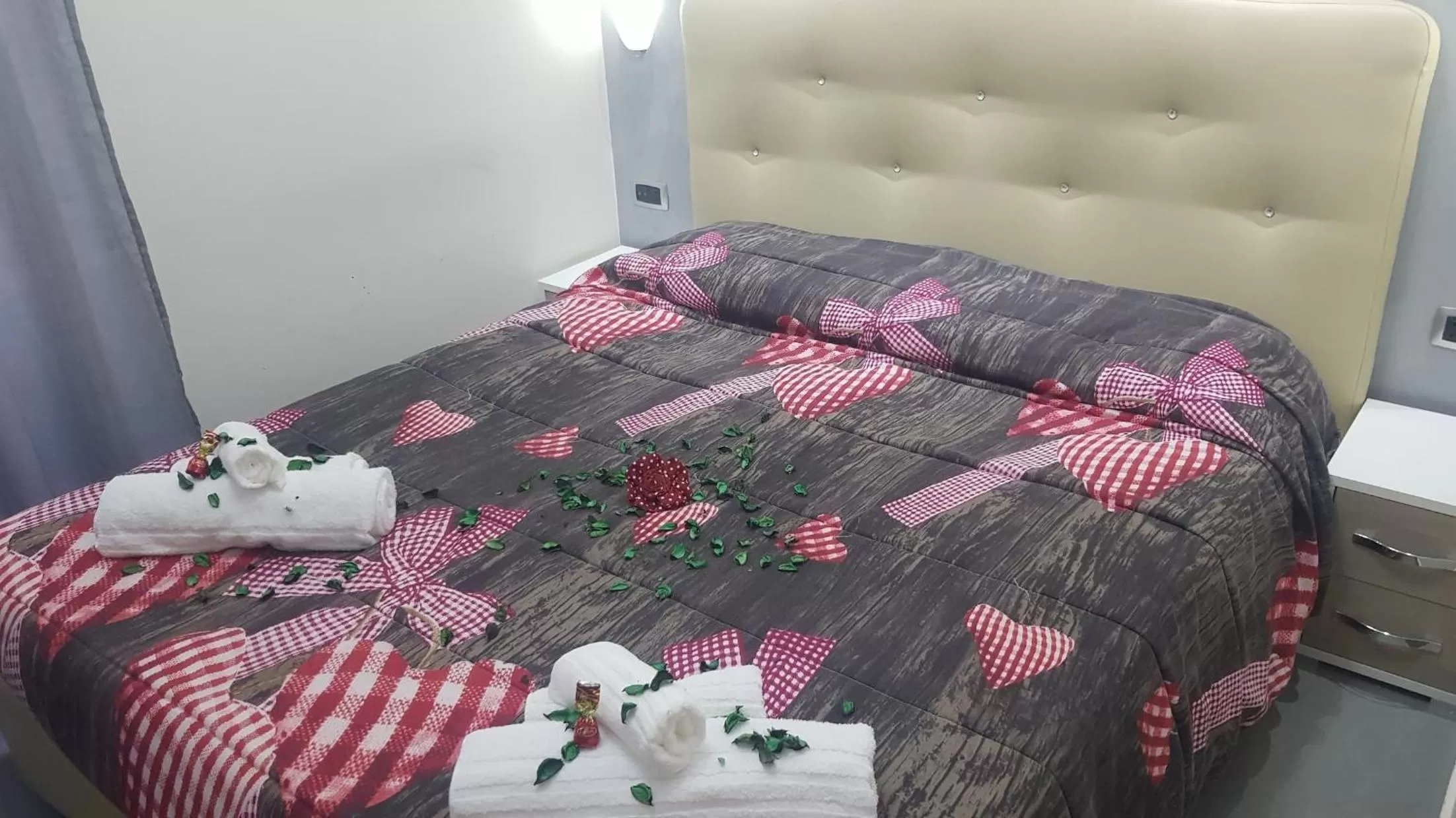 Bed in B&B Donn'anna