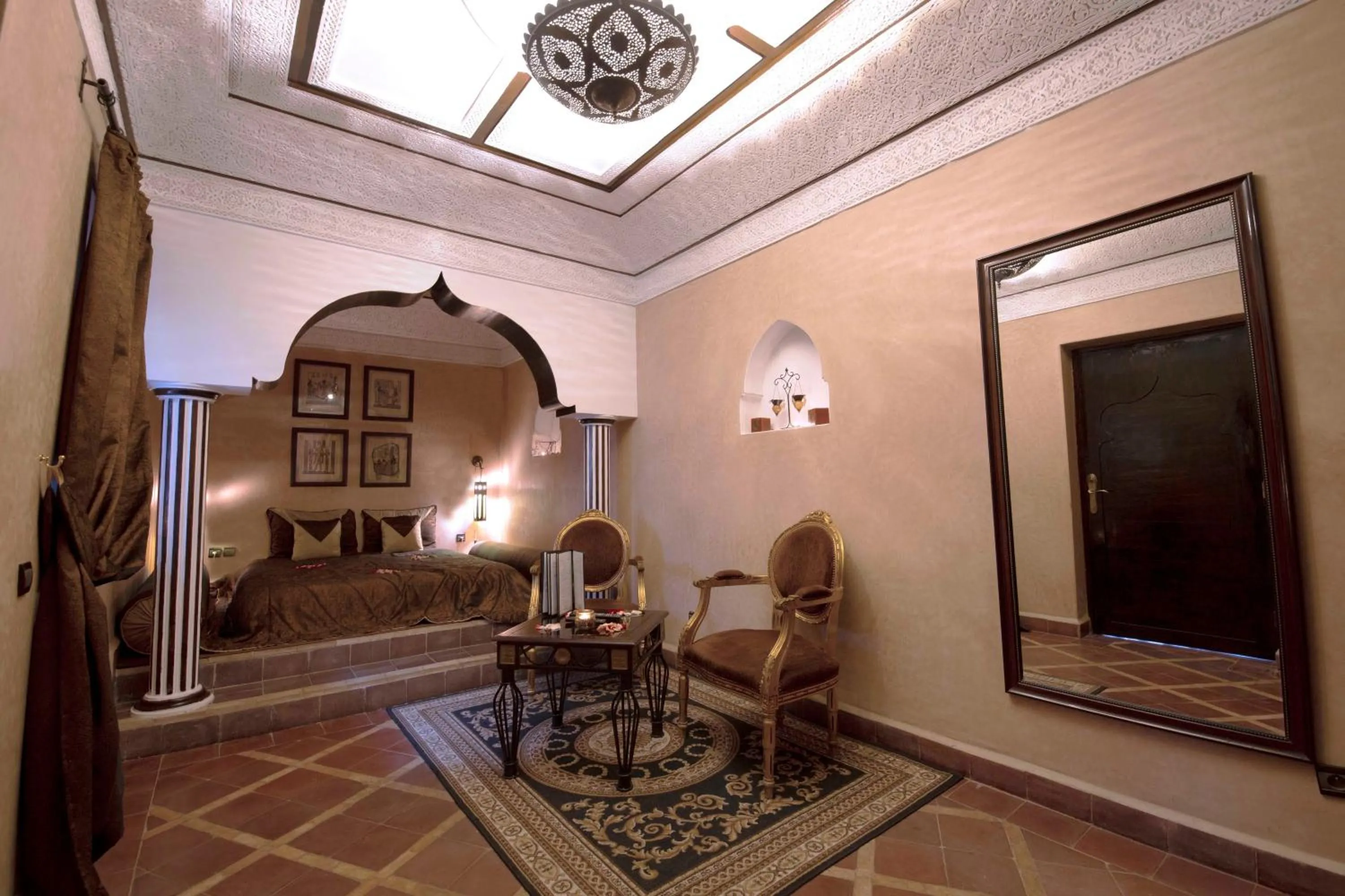 Seating area in Riad Mille Et Une Nuits