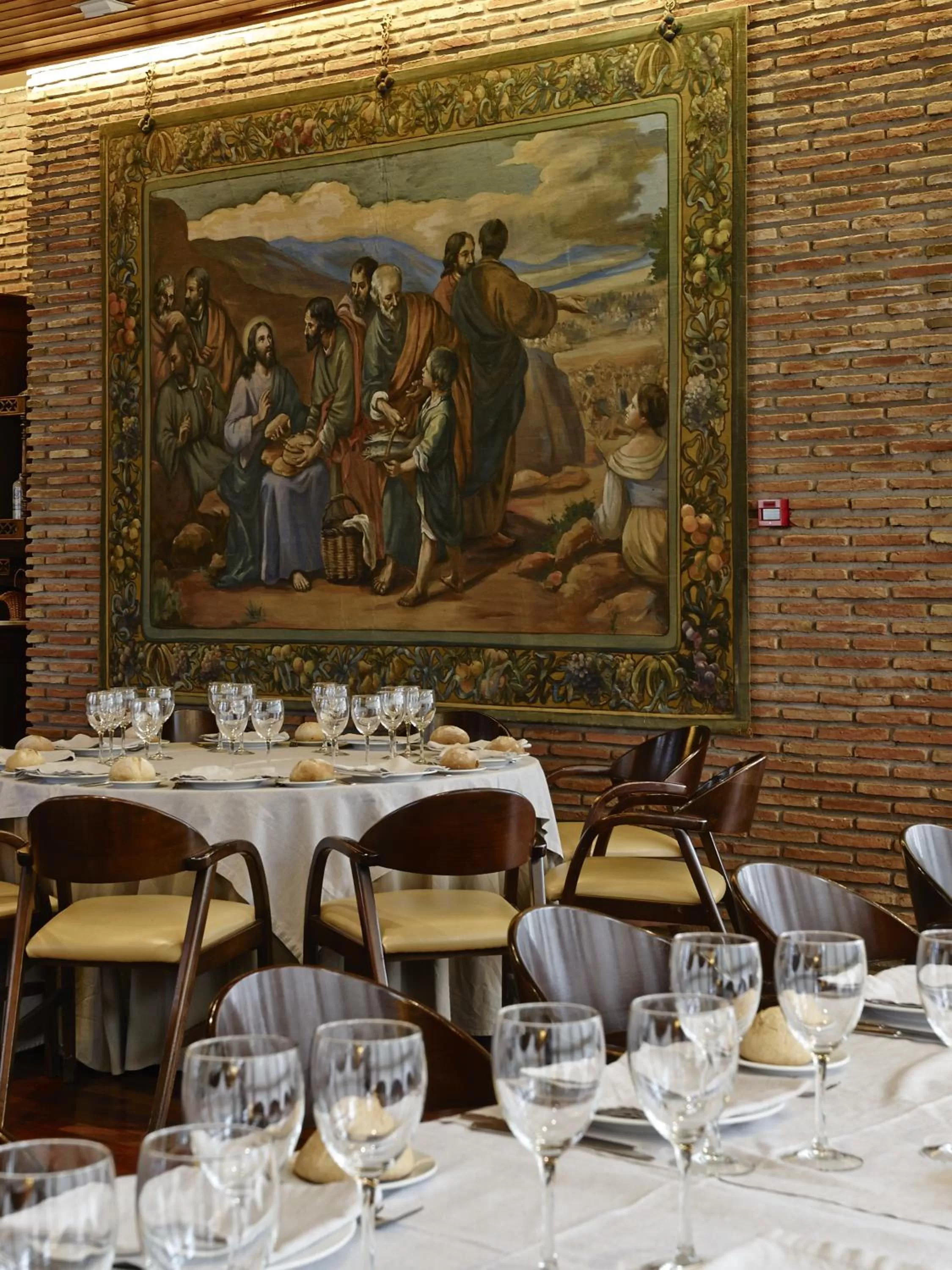 Restaurant/places to eat in Hotel Alfonso IX