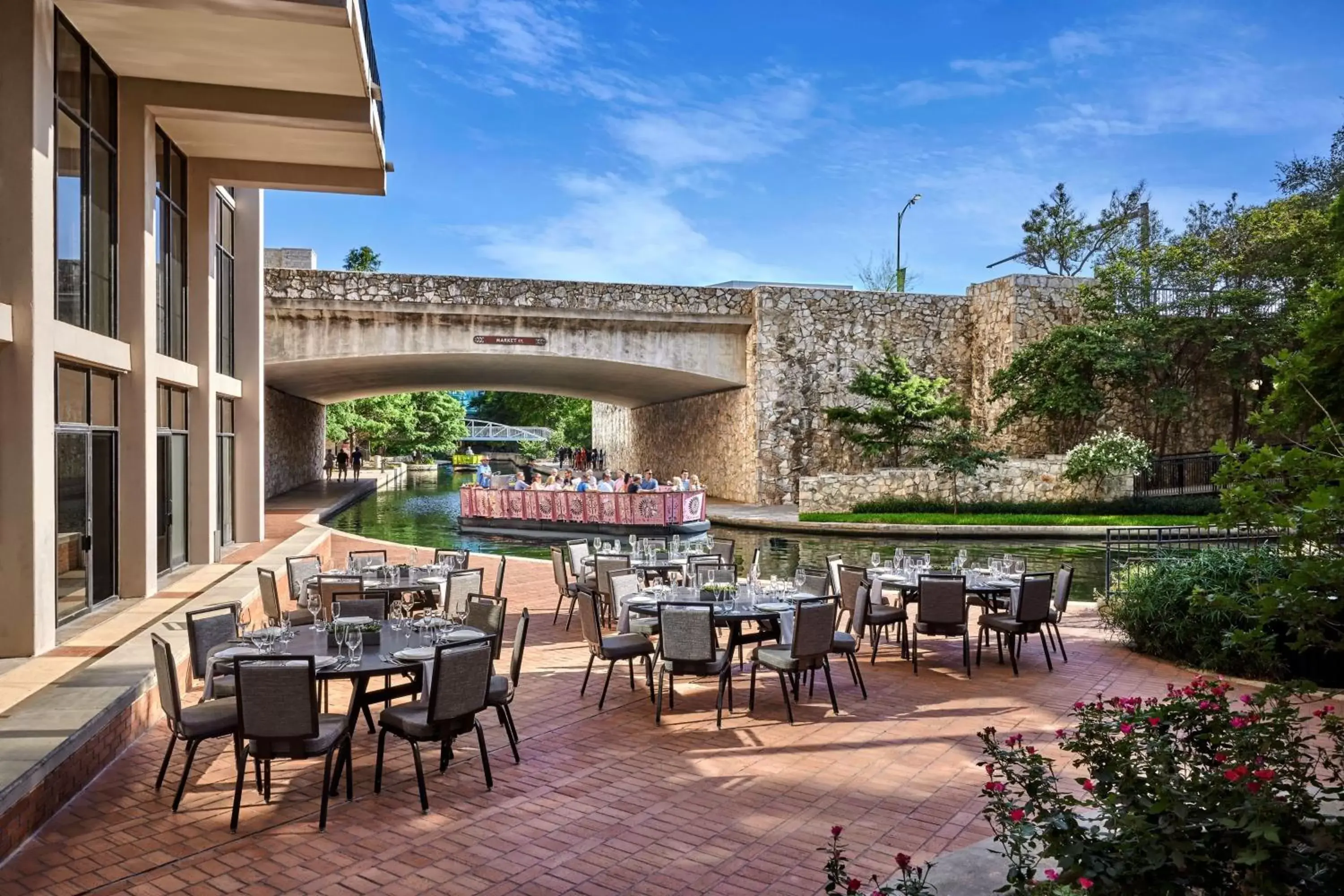 Restaurant/Places to Eat in San Antonio Marriott Rivercenter on the River Walk