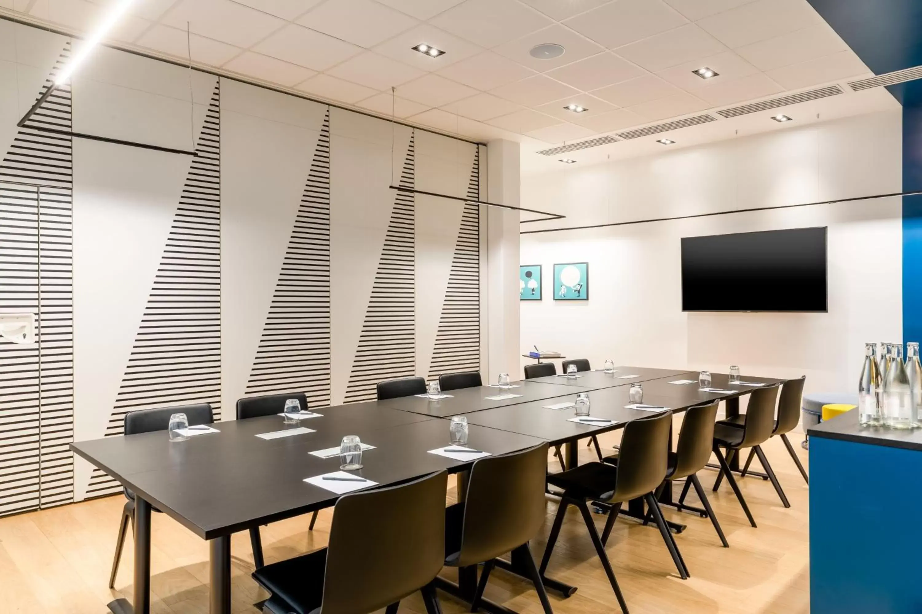 Meeting/conference room in Courtyard by Marriott Paris Creteil