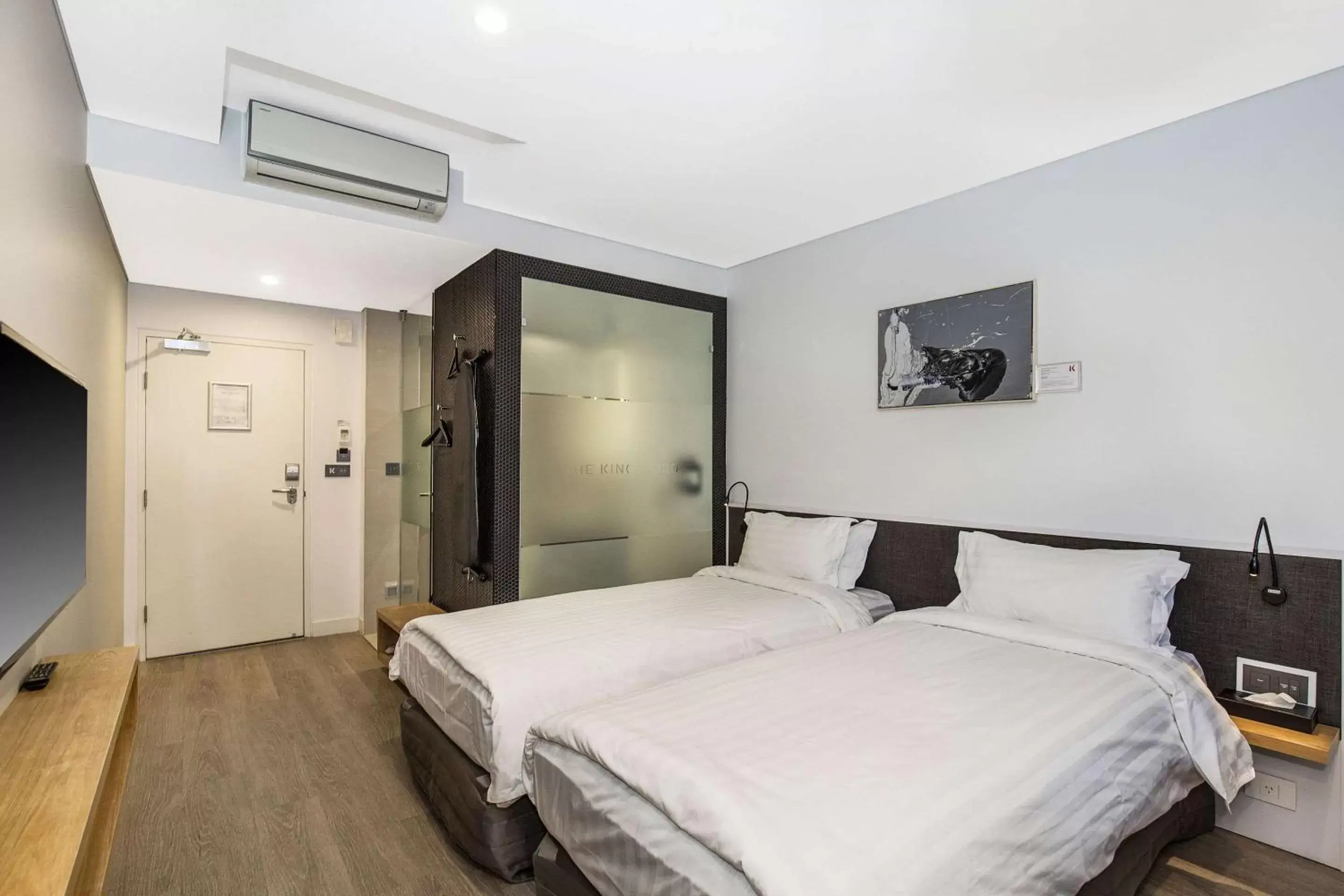 Photo of the whole room, Bed in The Kingsford Brisbane Airport, Ascend Hotel Collection