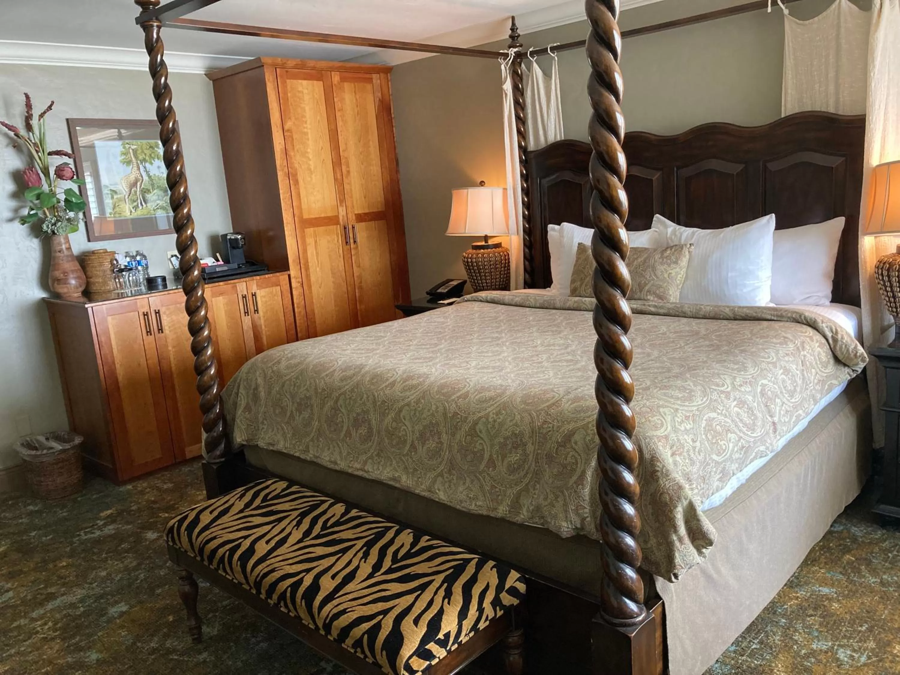 Bed in Blue Dolphin Inn