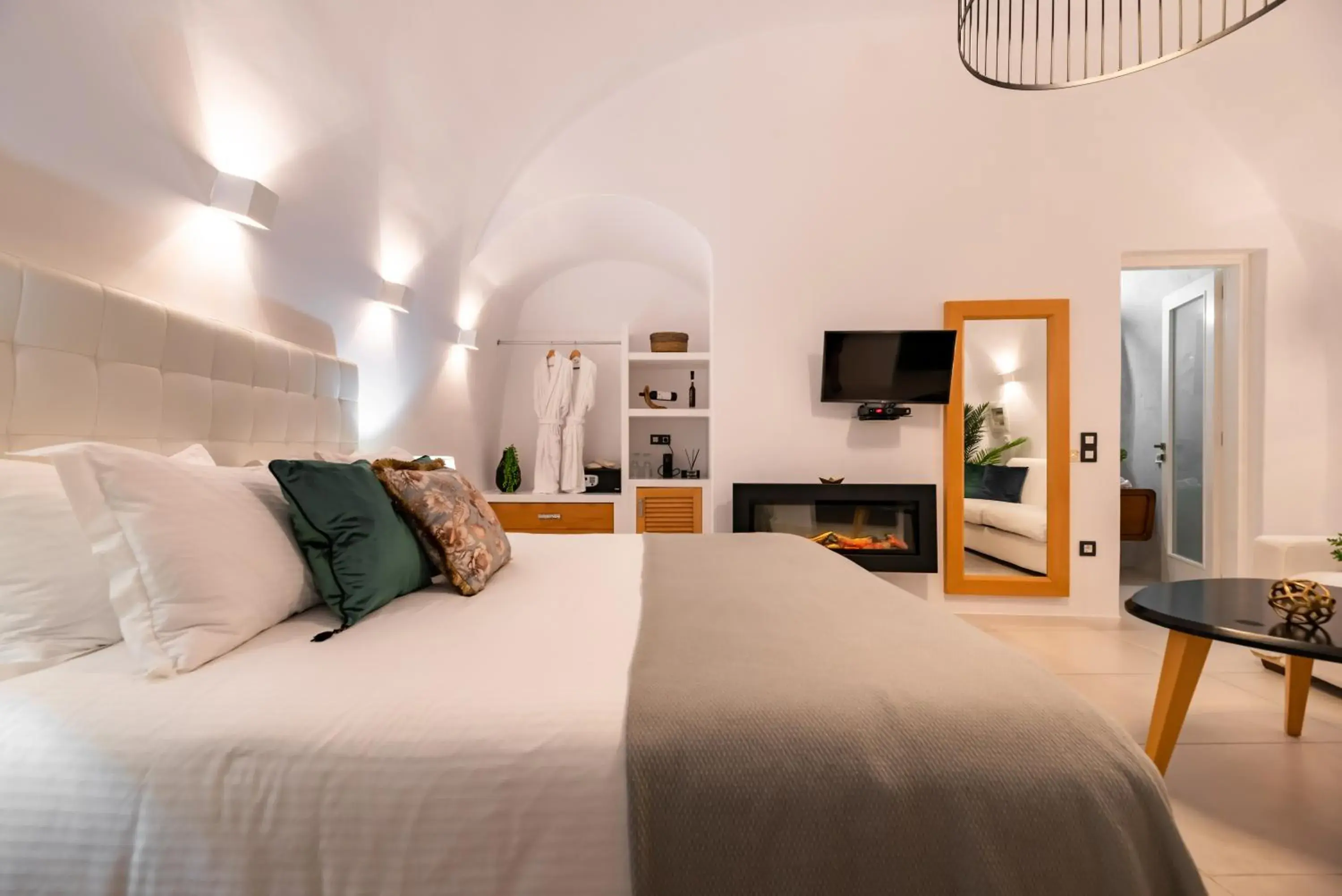 Bedroom, Bed in Daydream Luxury Suites