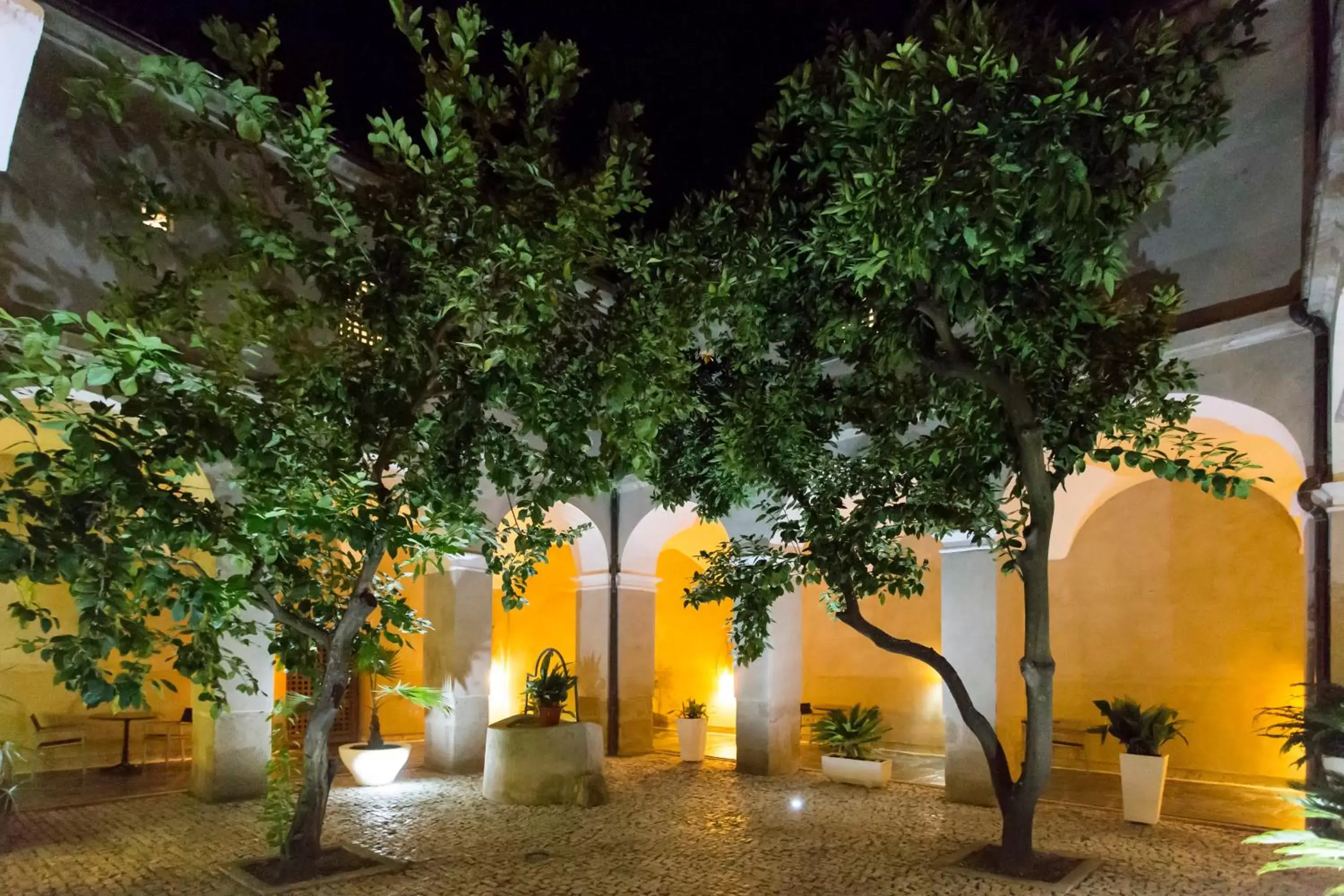 Patio in Hospedería Conventual de Alcántara