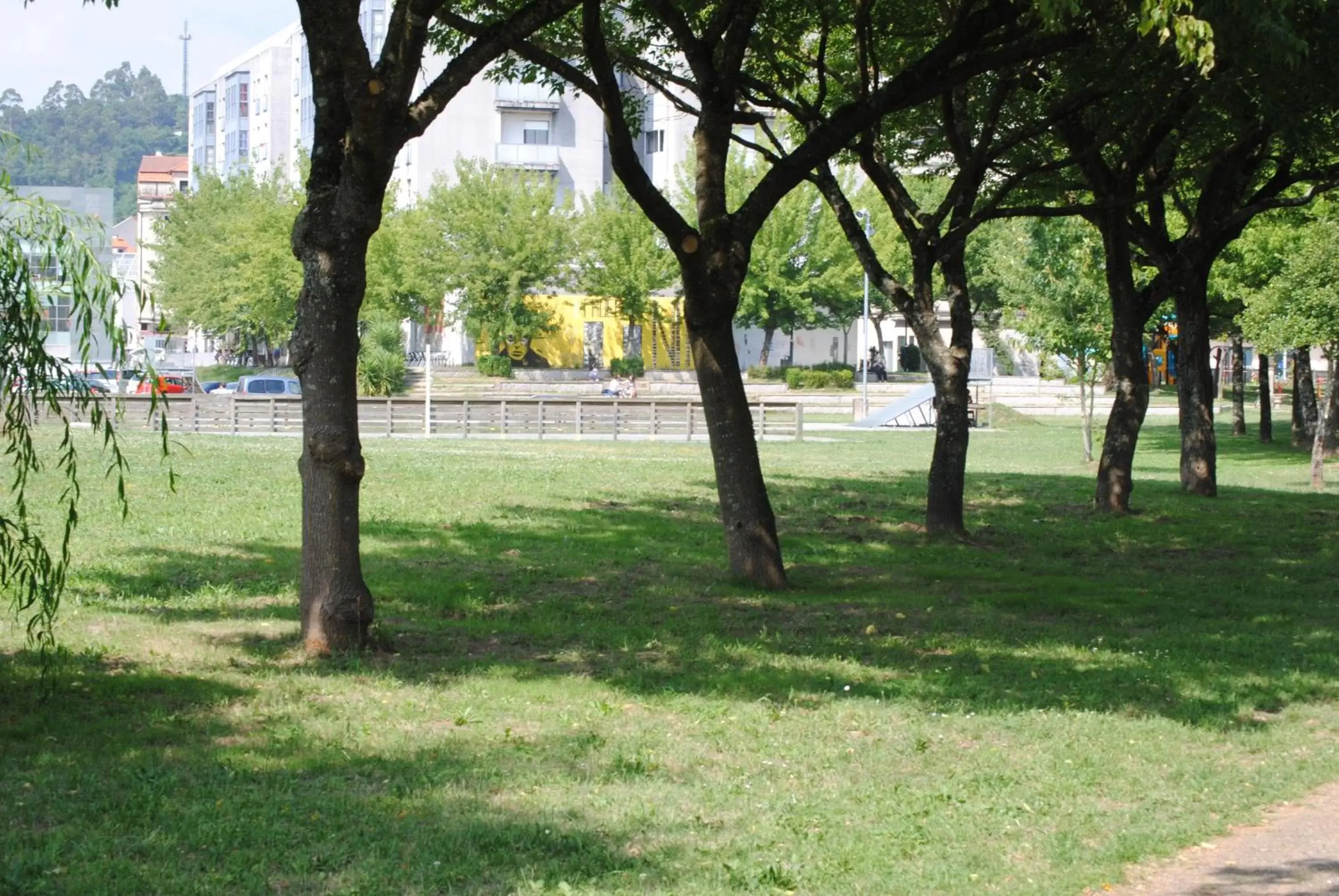 Neighbourhood, Garden in Hotel Roquiño