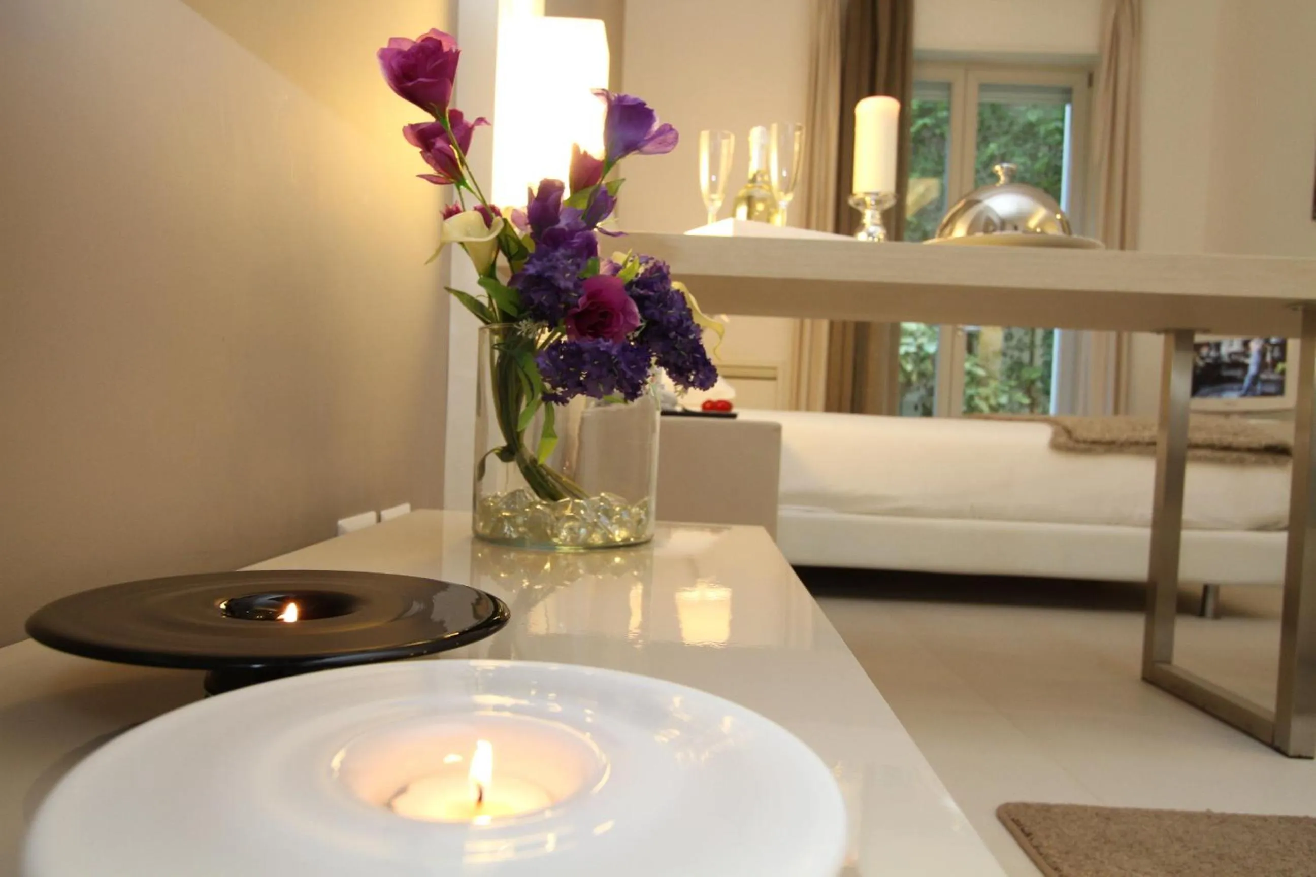 Decorative detail in Soglow Business Class Hotel