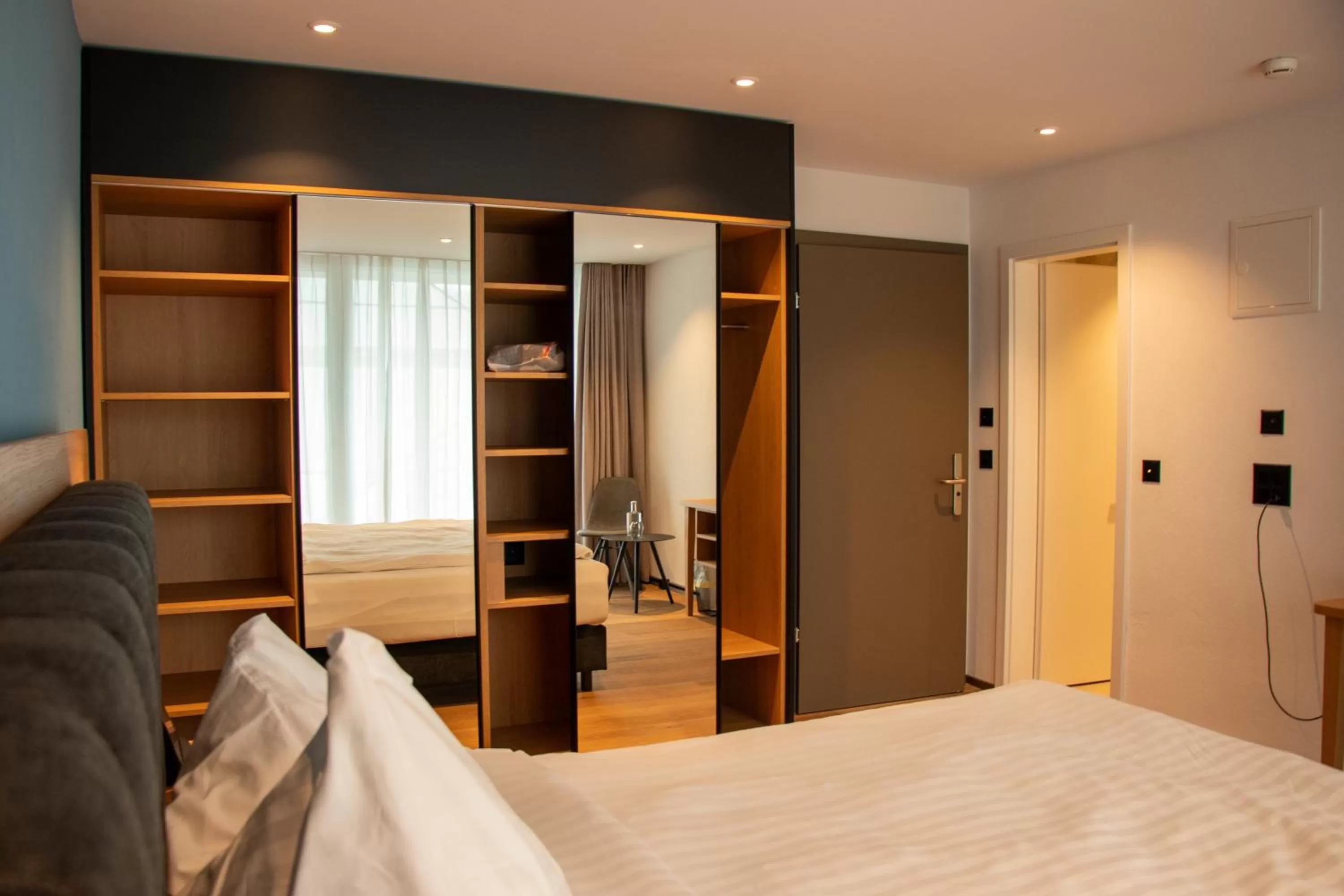 Photo of the whole room, Bed in AMANTE Hotel