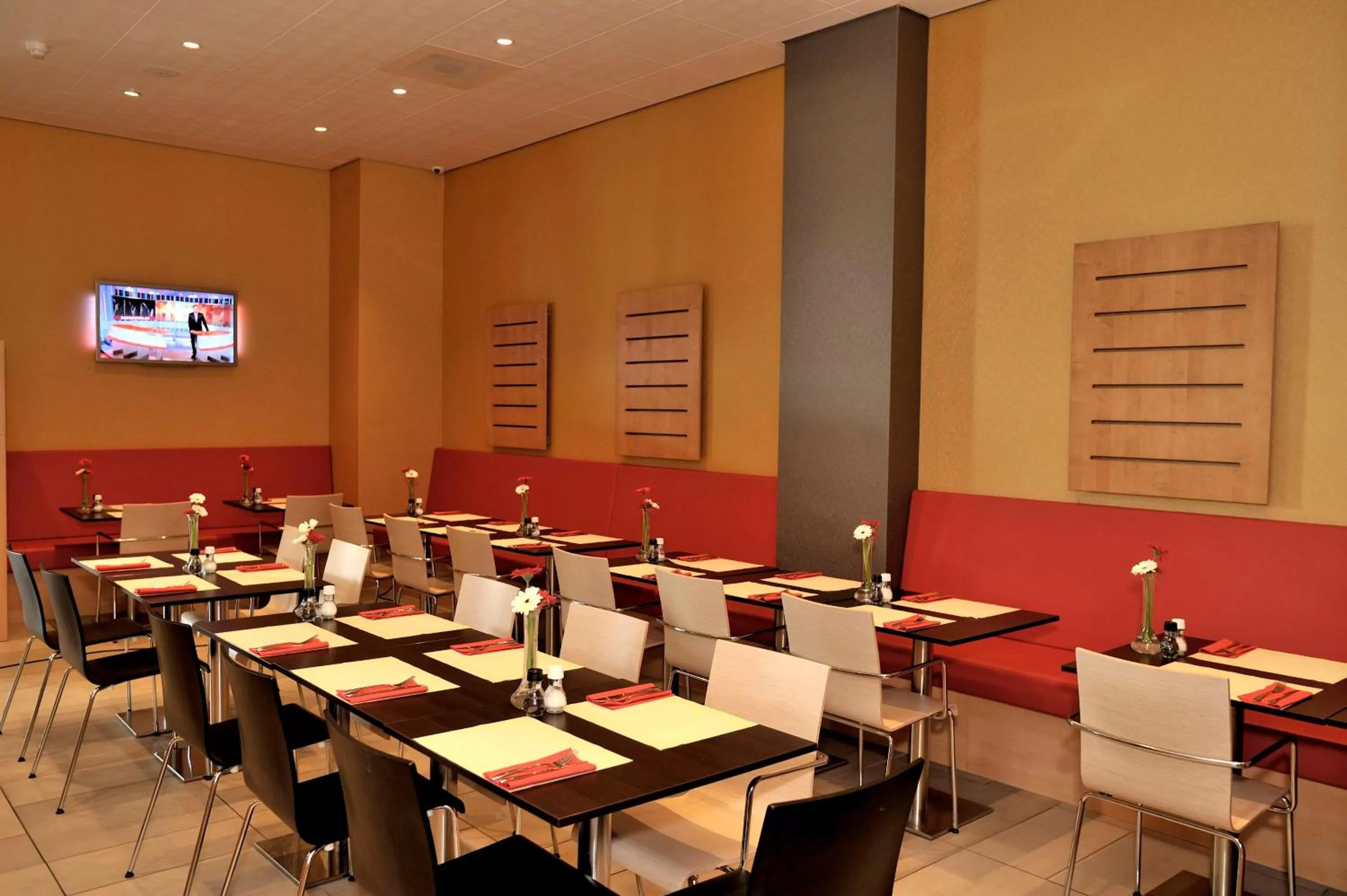 Restaurant/places to eat in ibis Leiden Centre