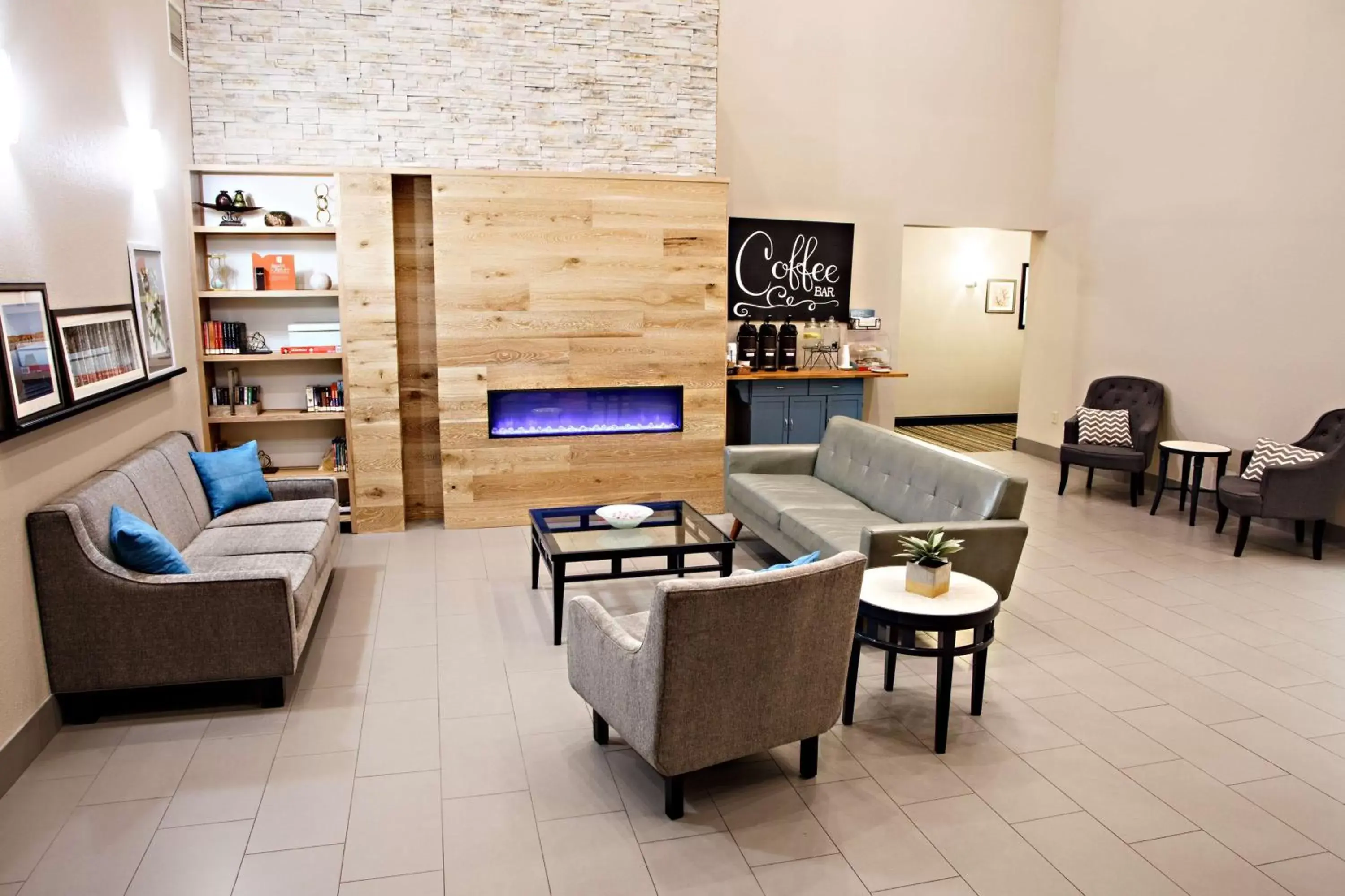 Lobby or reception in Country Inn & Suites by Radisson, Harrisburg West, PA