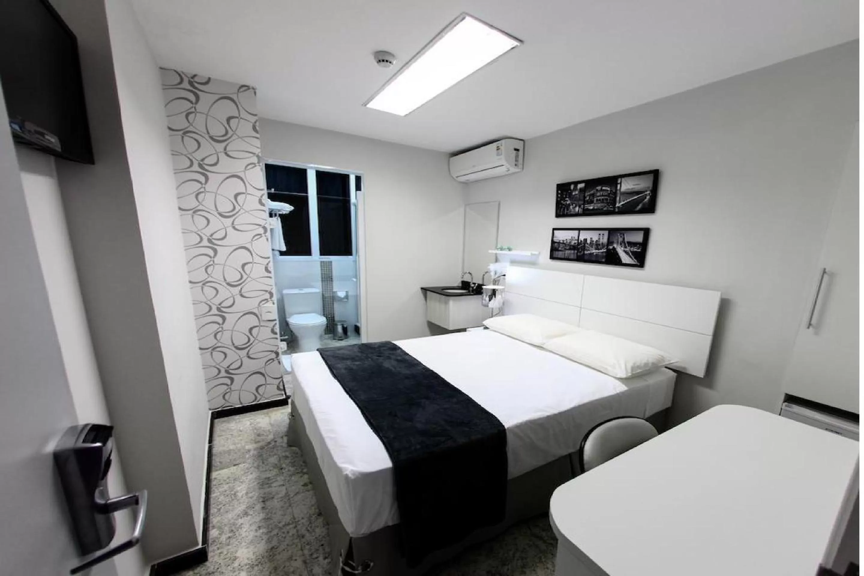 Bedroom, Bed in Compacto Hotel