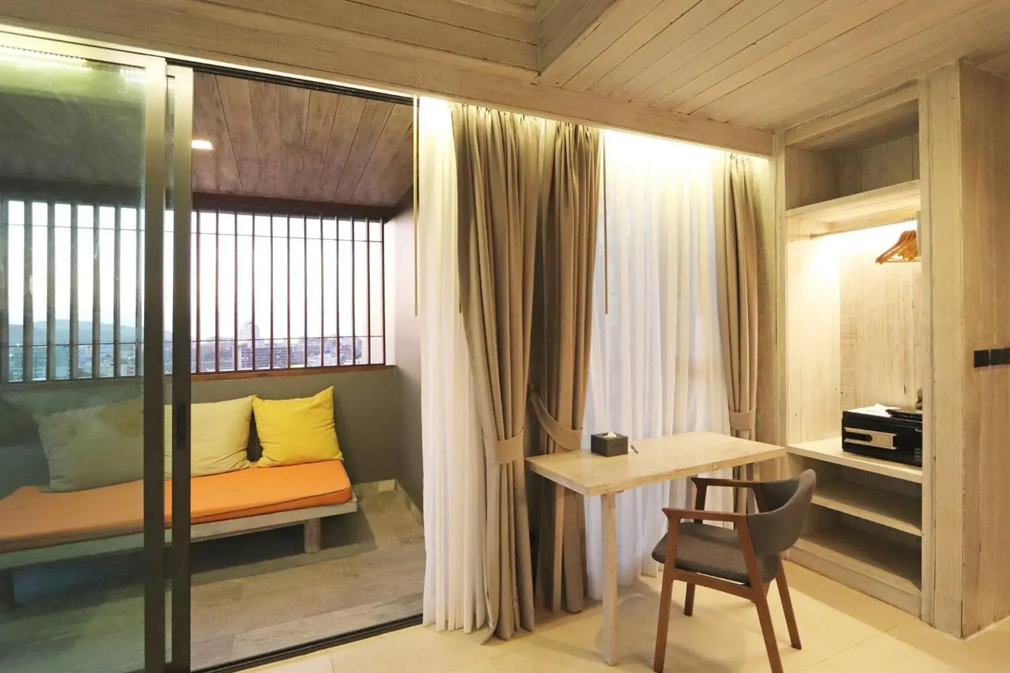 Bedroom, Seating Area in Dinso Resort & Villas Phuket an IHG Hotel