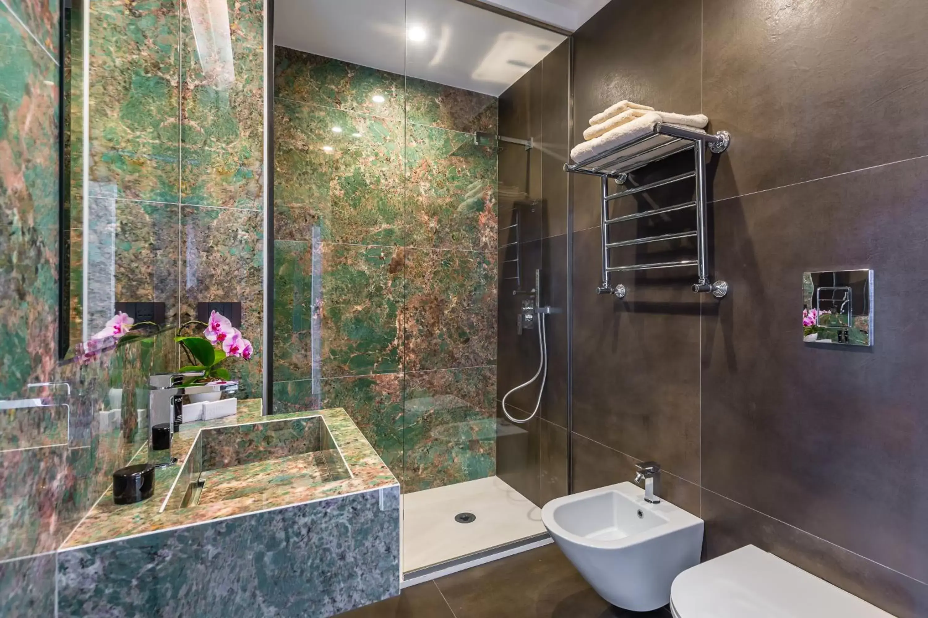 Shower, Bathroom in Dei Martiri Suite