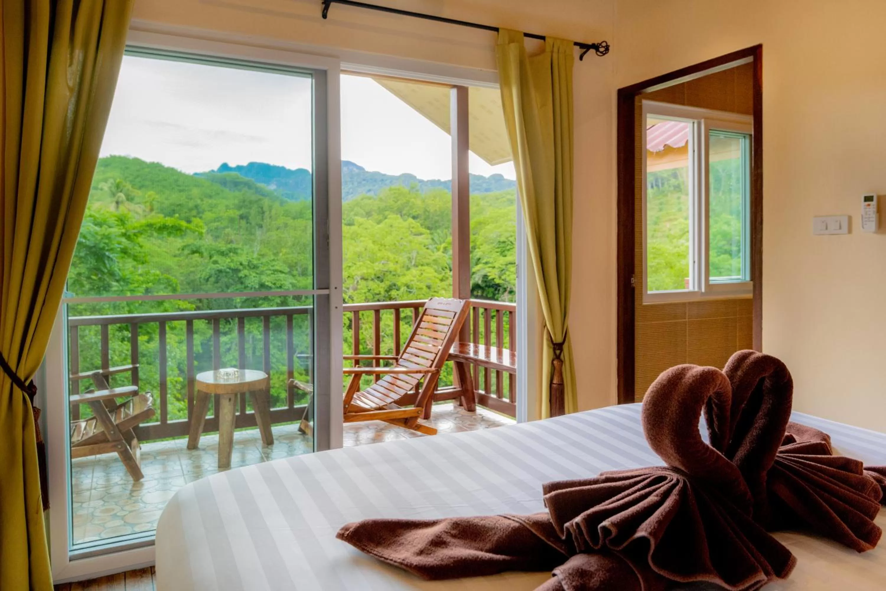 View (from property/room), Bed in Khao Sok River Home Resort