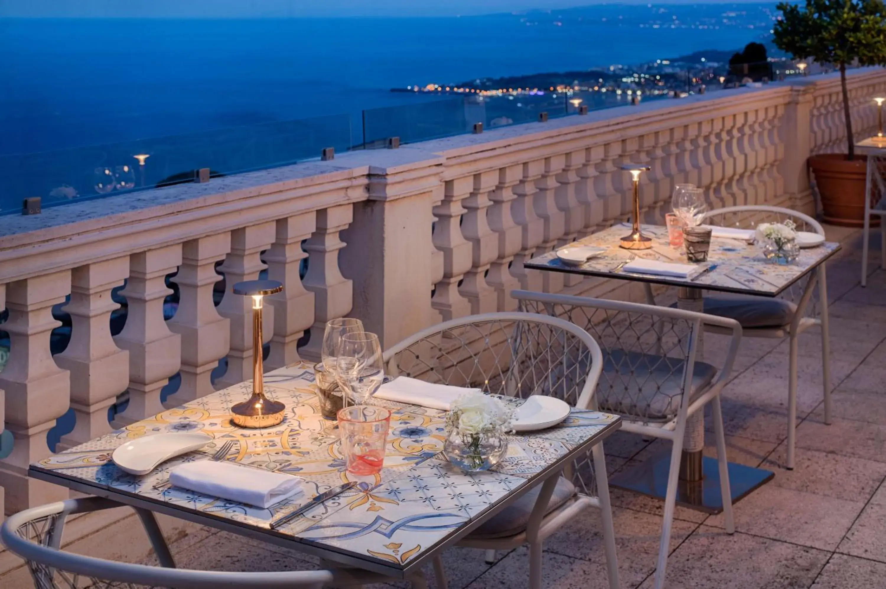 Property building, Restaurant/Places to Eat in NH Collection Taormina