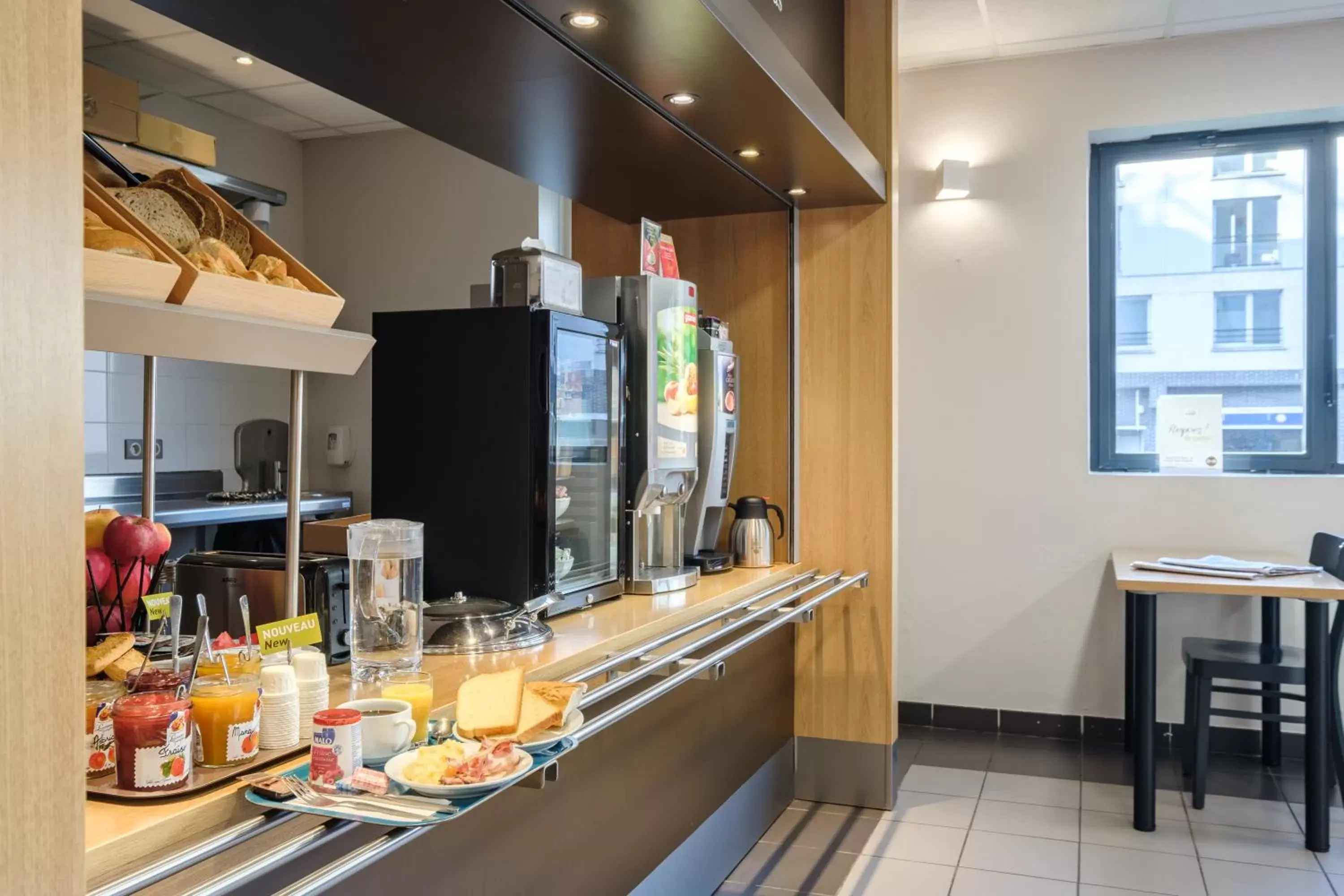 Buffet breakfast in B&B HOTEL Lille Tourcoing Centre