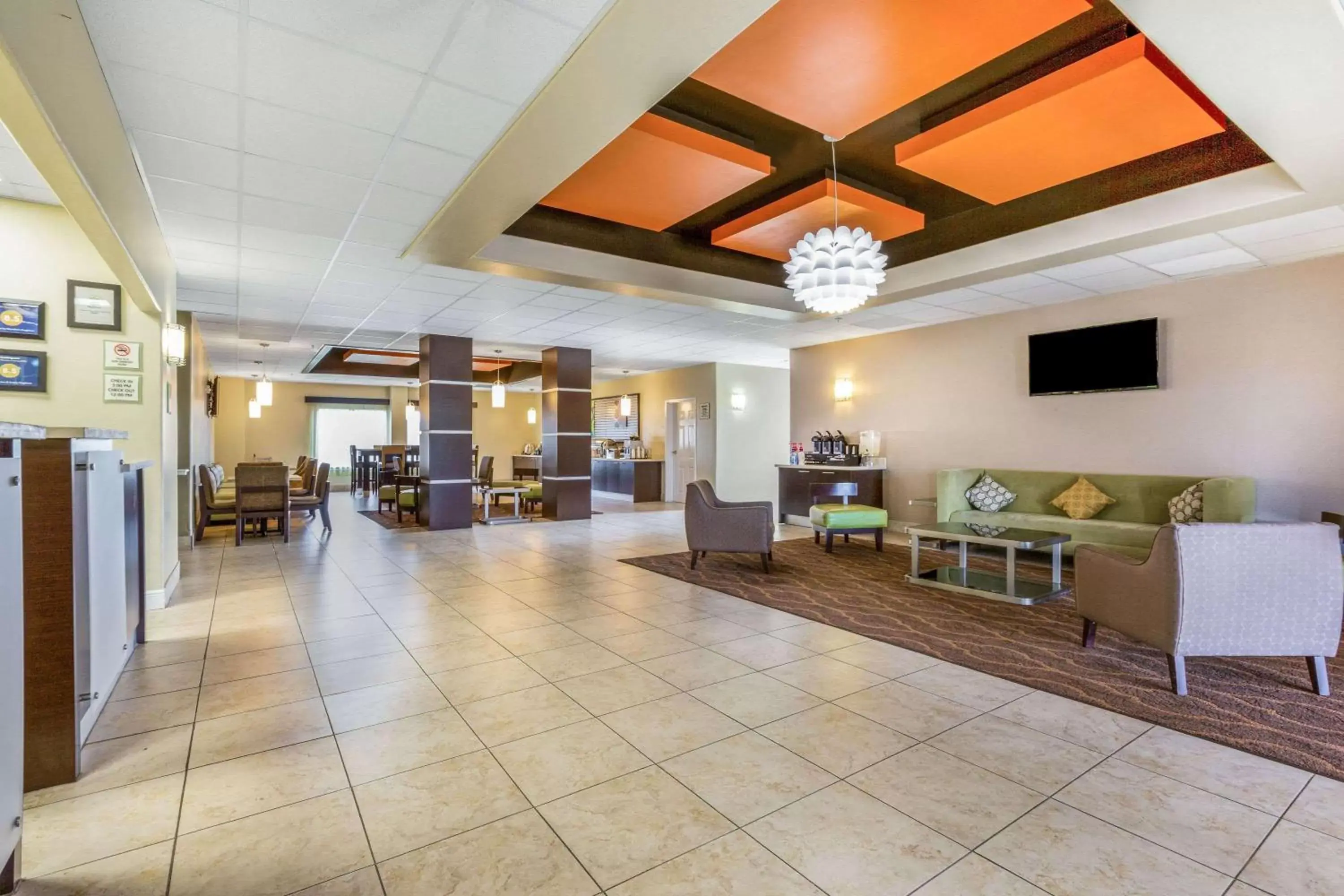 Lobby or reception, Lobby/Reception in La Quinta by Wyndham Angleton