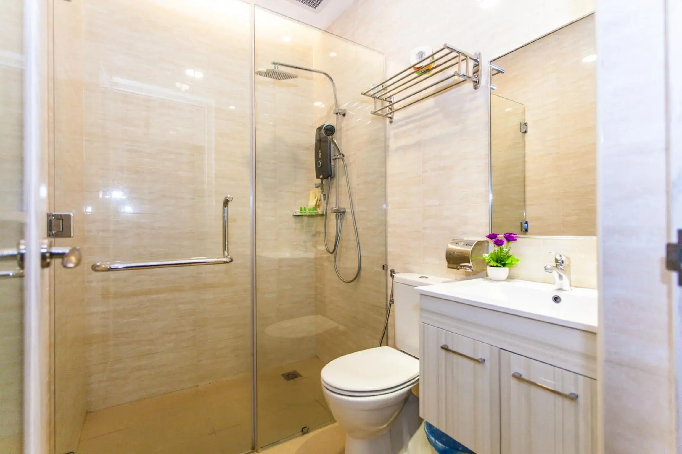 Shower, Bathroom in GM Grand Moments Bandar Sunway