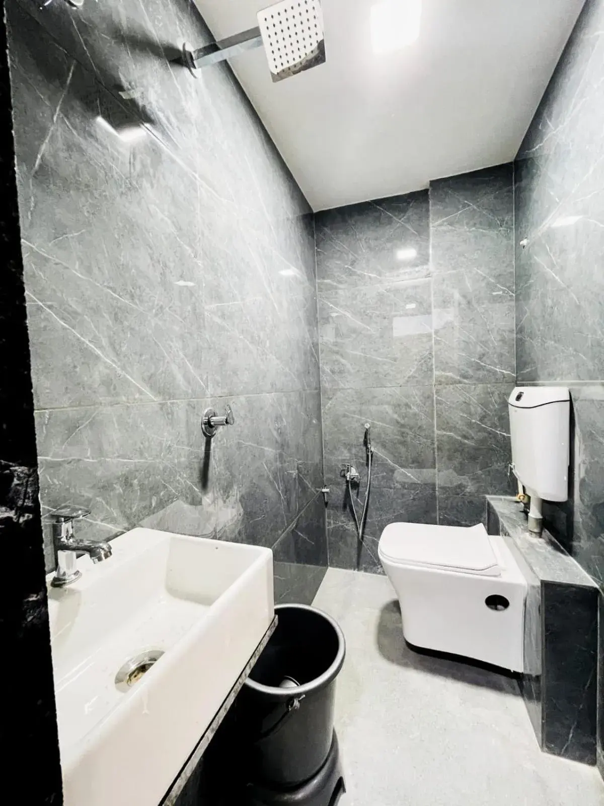 Toilet, Bathroom in Hotel Alexa