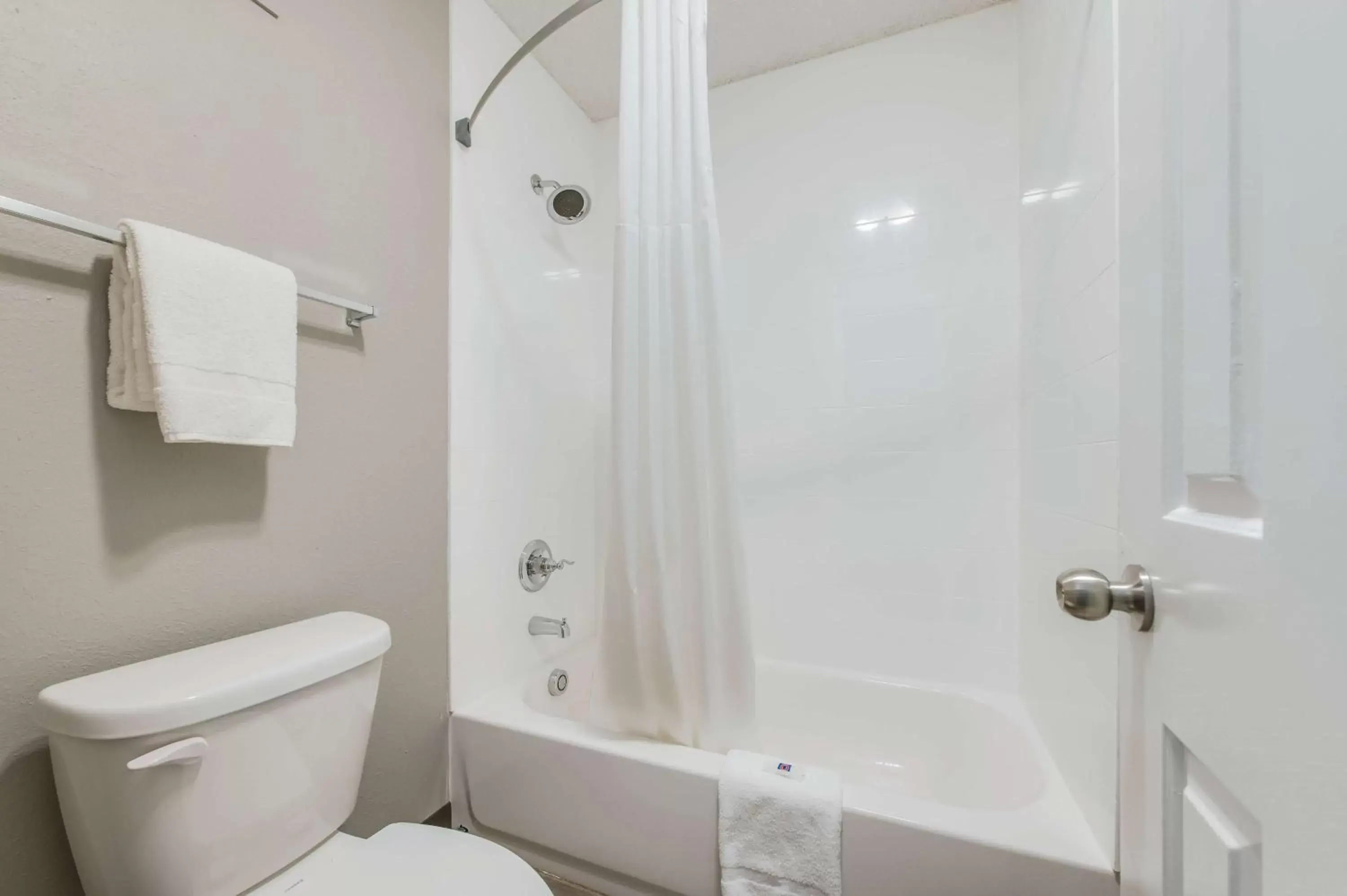 Photo of the whole room, Bathroom in Motel 6-Kilgore, TX