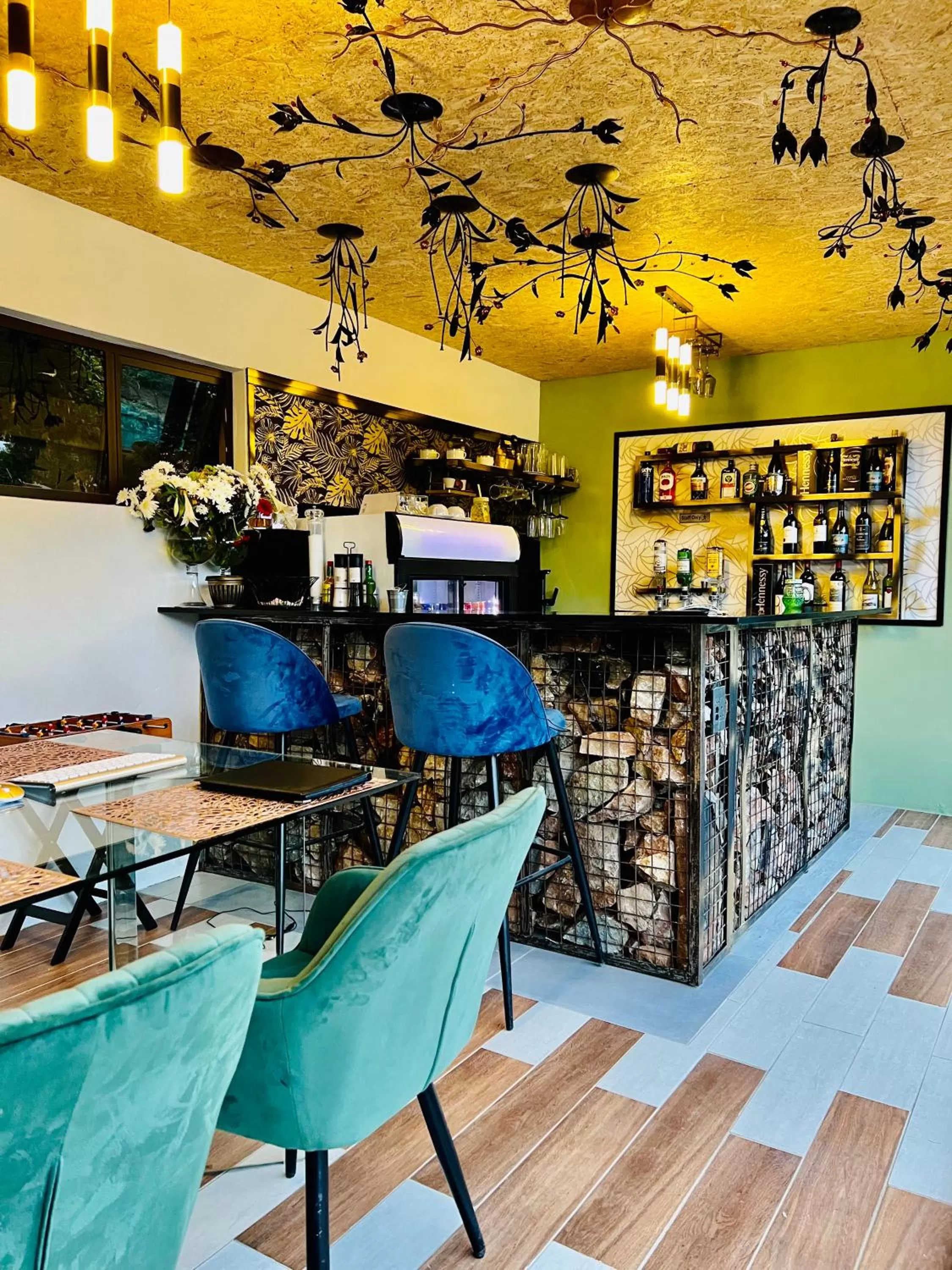 Lounge or bar in 24 On Basil Inventive suites