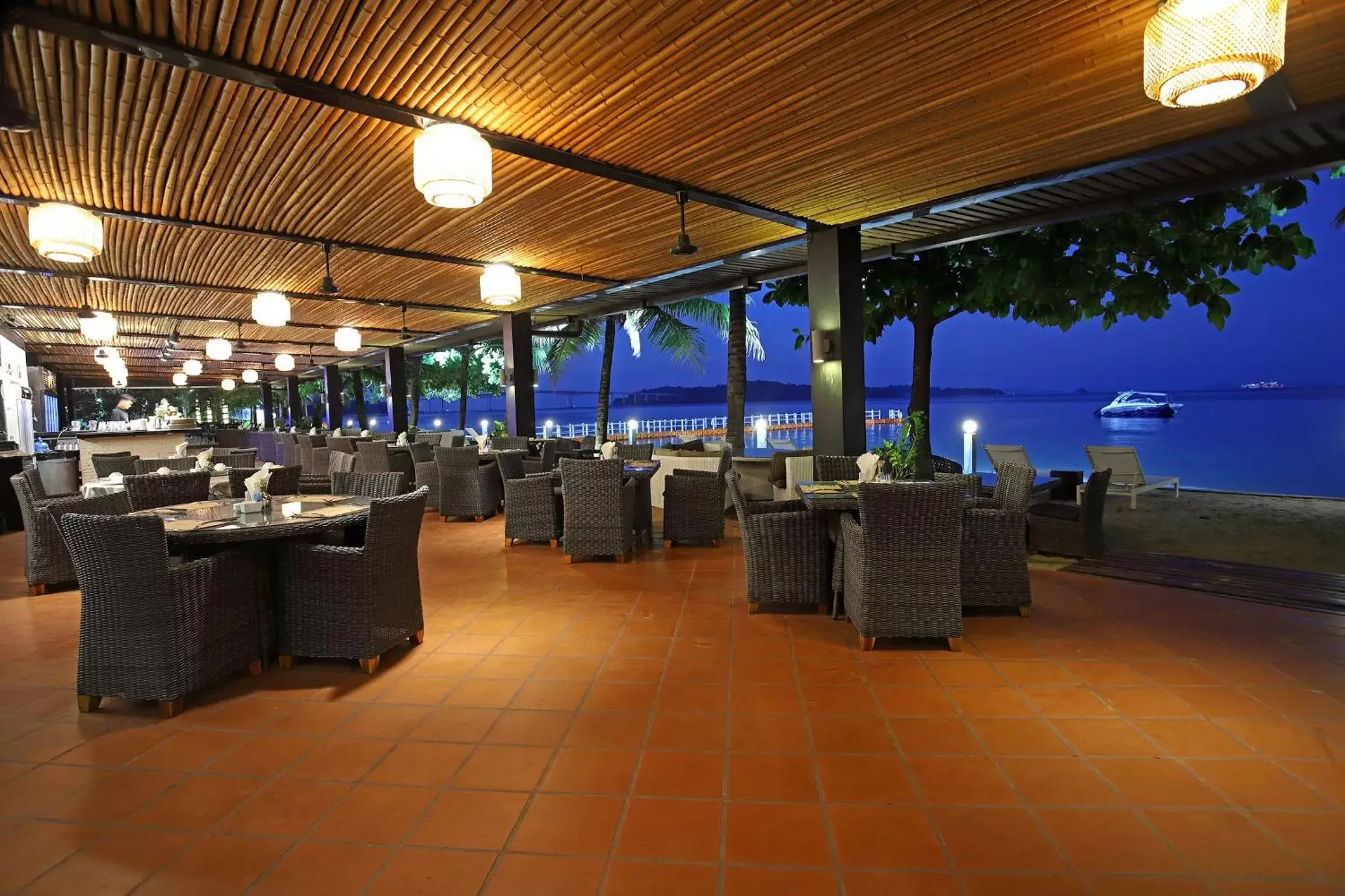 Restaurant/places to eat in Queenco Hotel & Casino