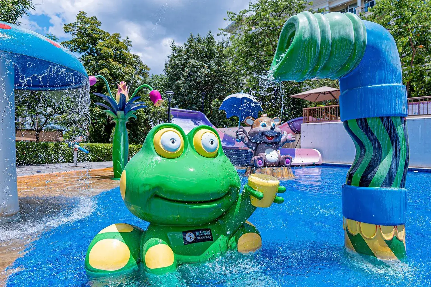 Children play ground, Water Park in Goodview Hotel Sangem Tangxia