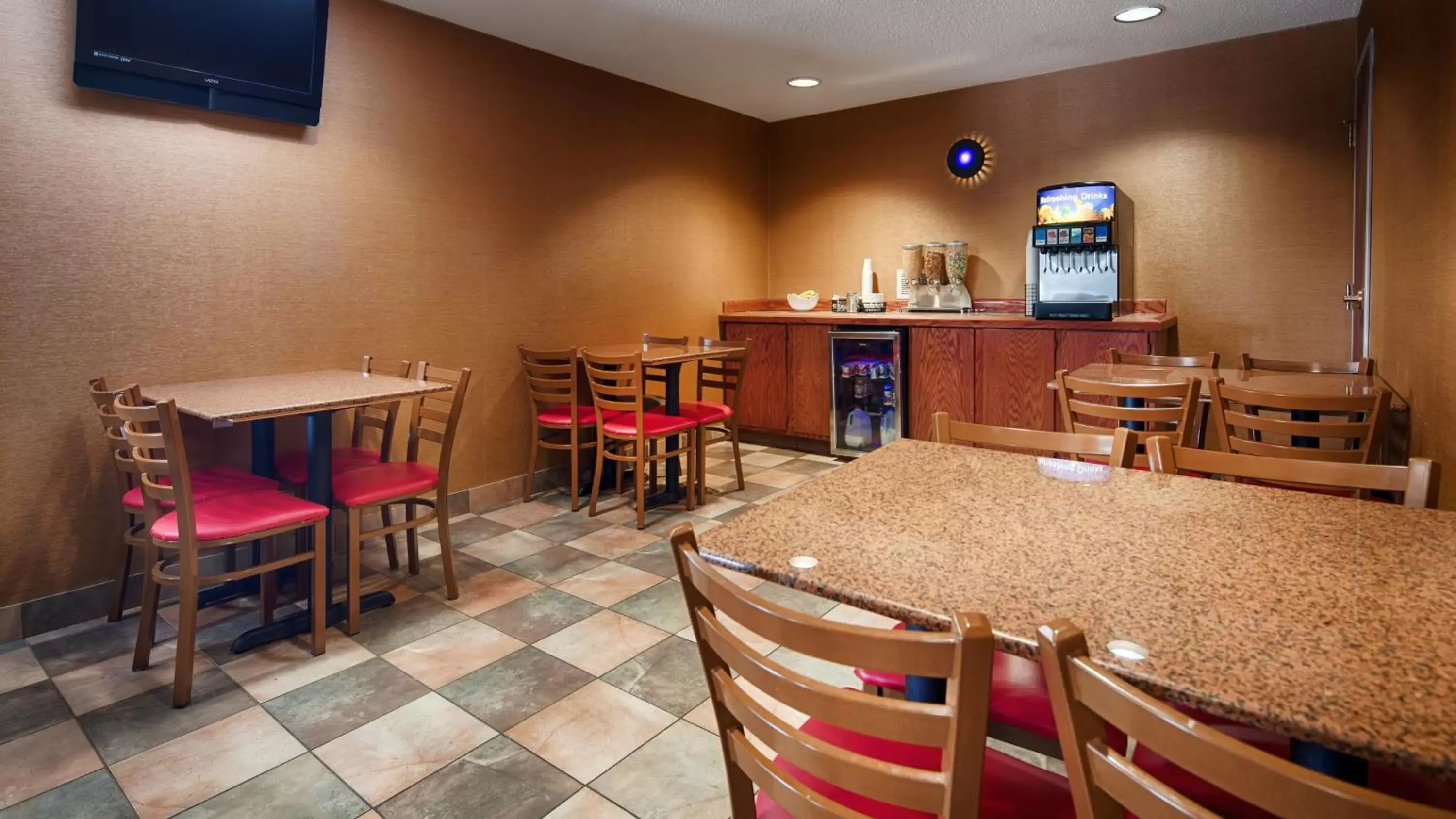Restaurant/Places to Eat in Best Western Dunkirk & Fredonia Inn