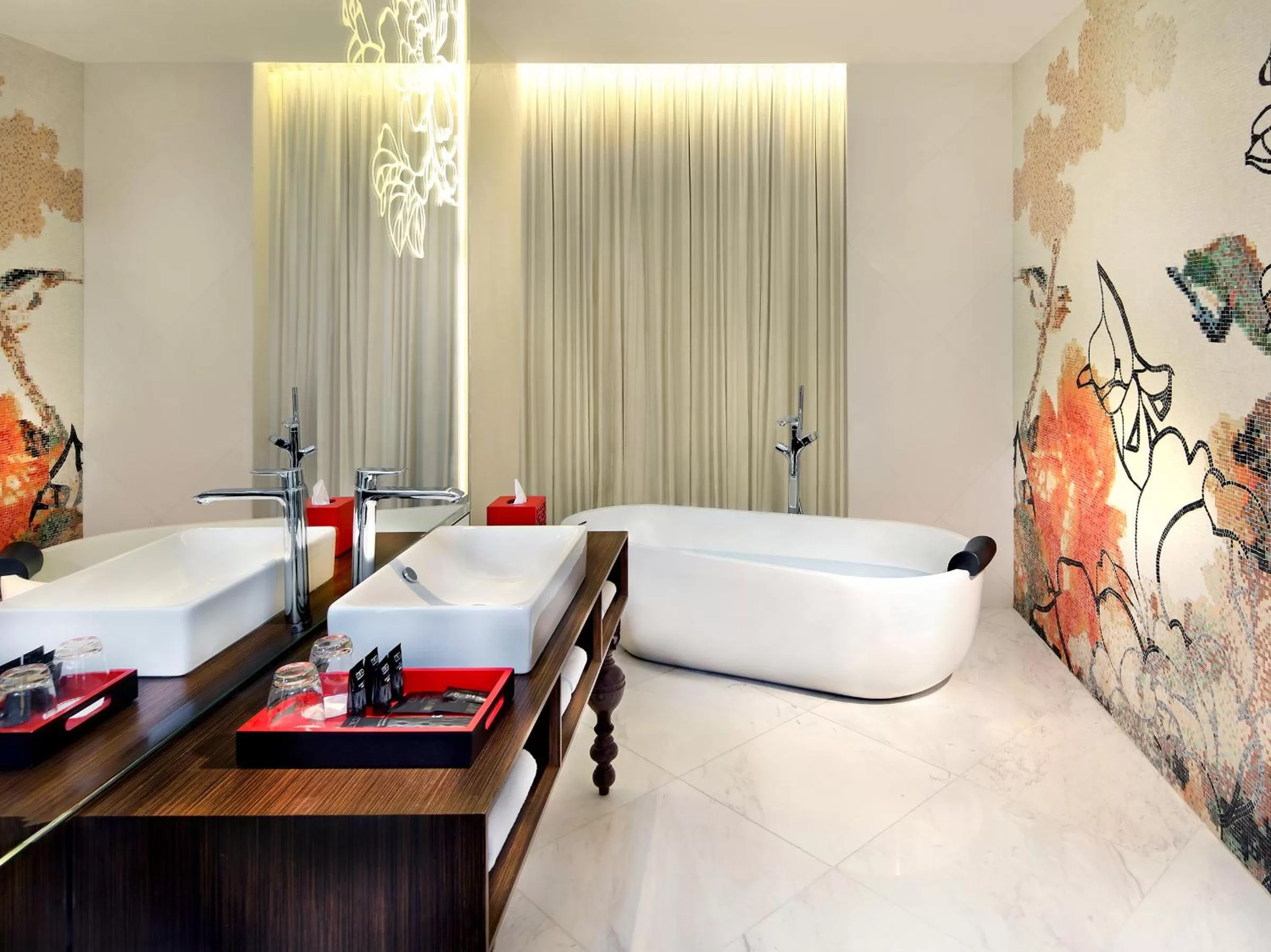 Bathroom, Bed in Mira Moon
