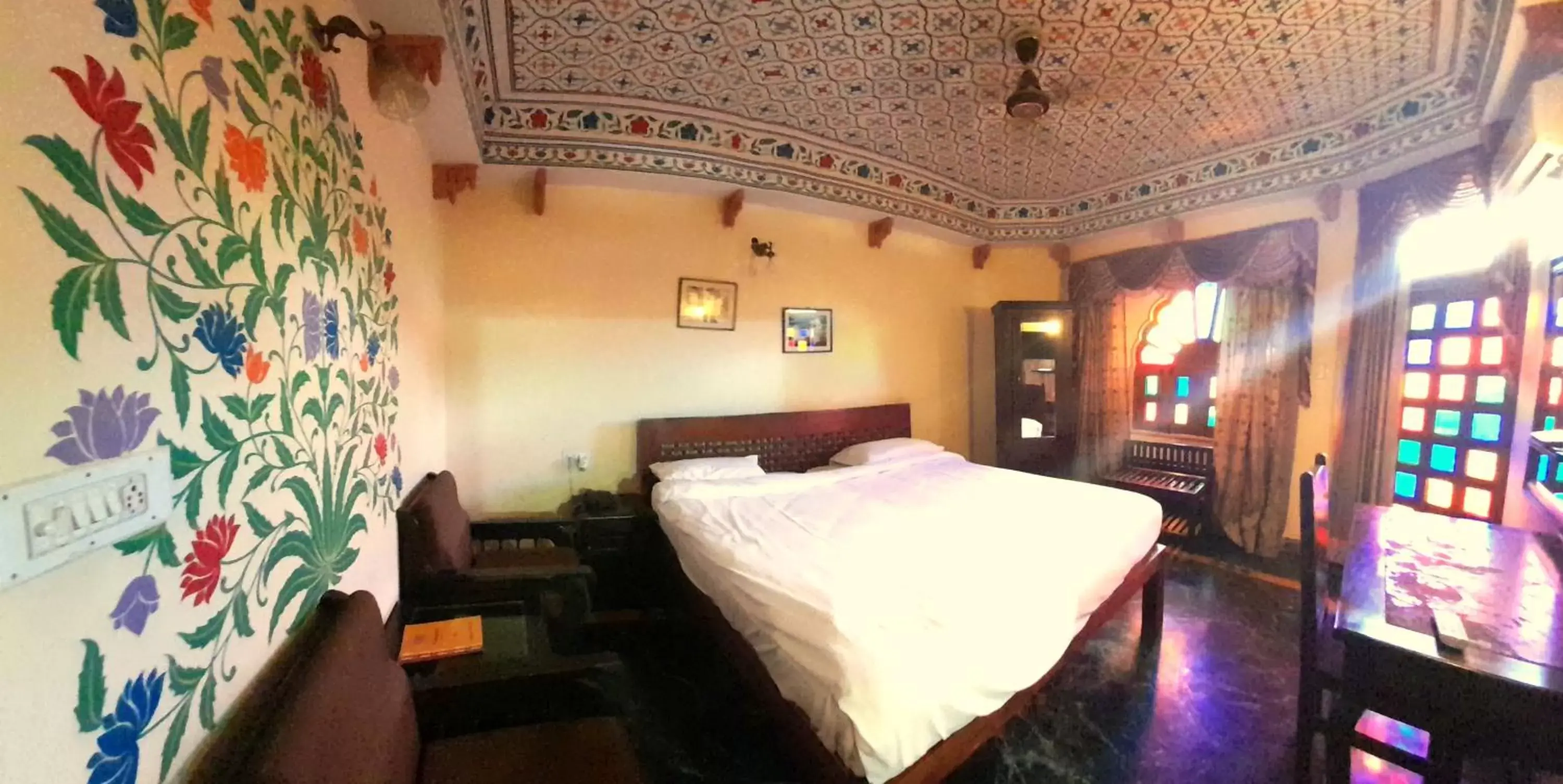 Bedroom, Bed in Sajjan Niwas Bedroom, Bed in Sajjan Niwas