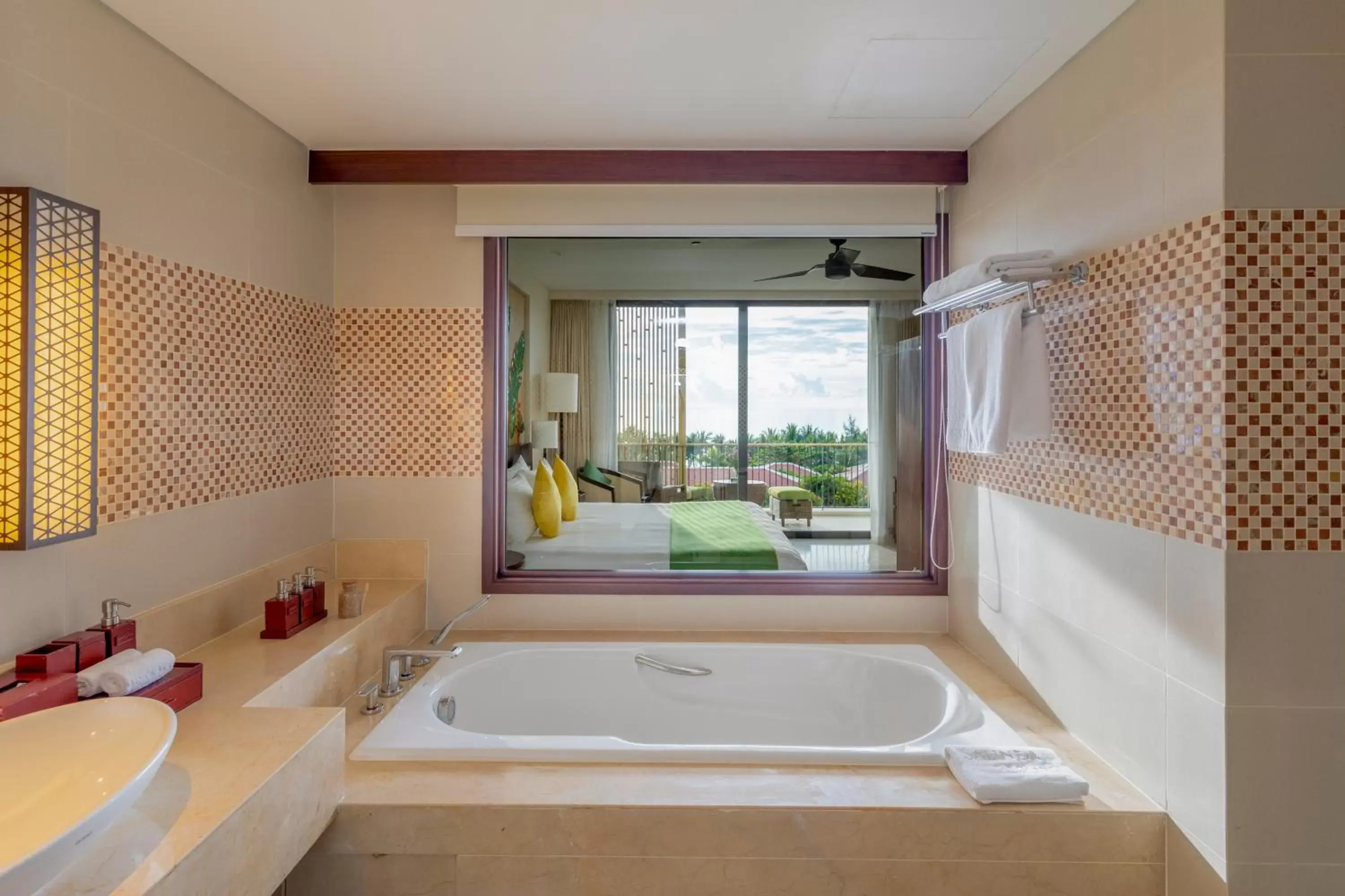 Bathroom in Salinda Resort Phu Quoc - Sparkling Wine Breakfast