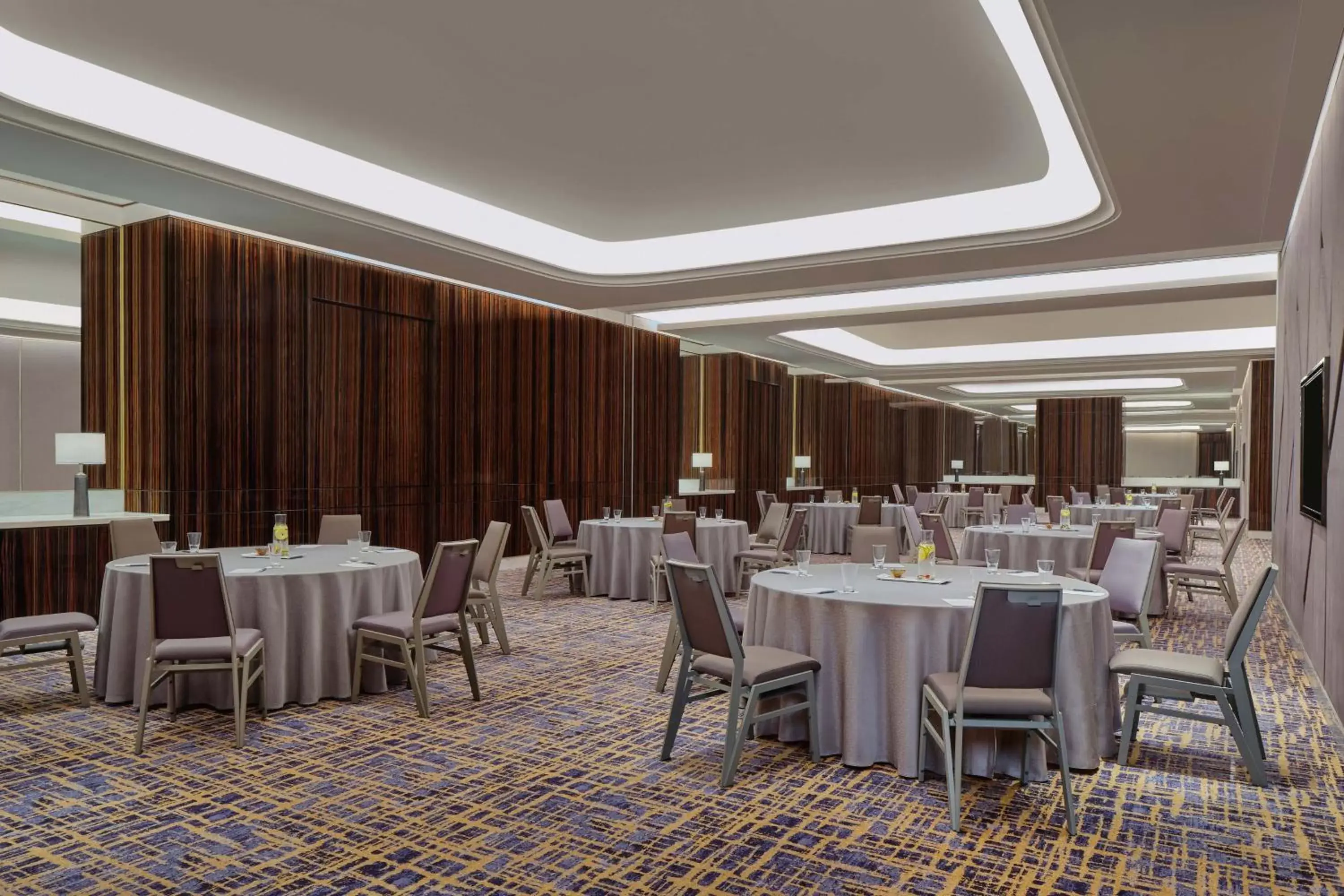 Meeting/conference room, Restaurant/Places to Eat in The Westin Surabaya