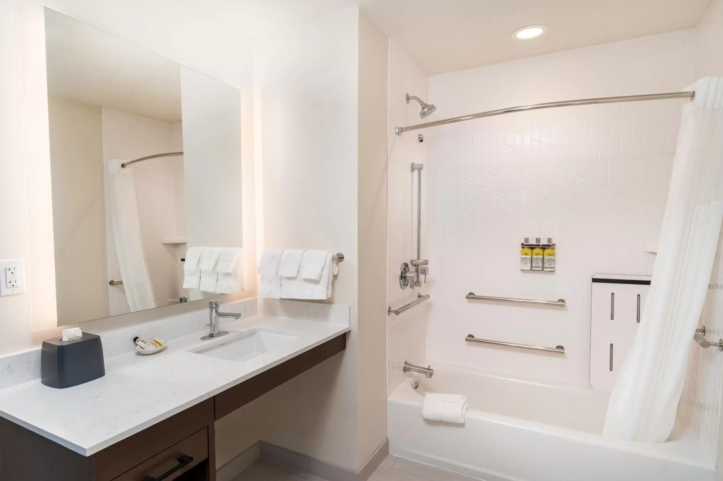 Bathroom in Staybridge Suites - Temecula - Wine Country, an IHG Hotel