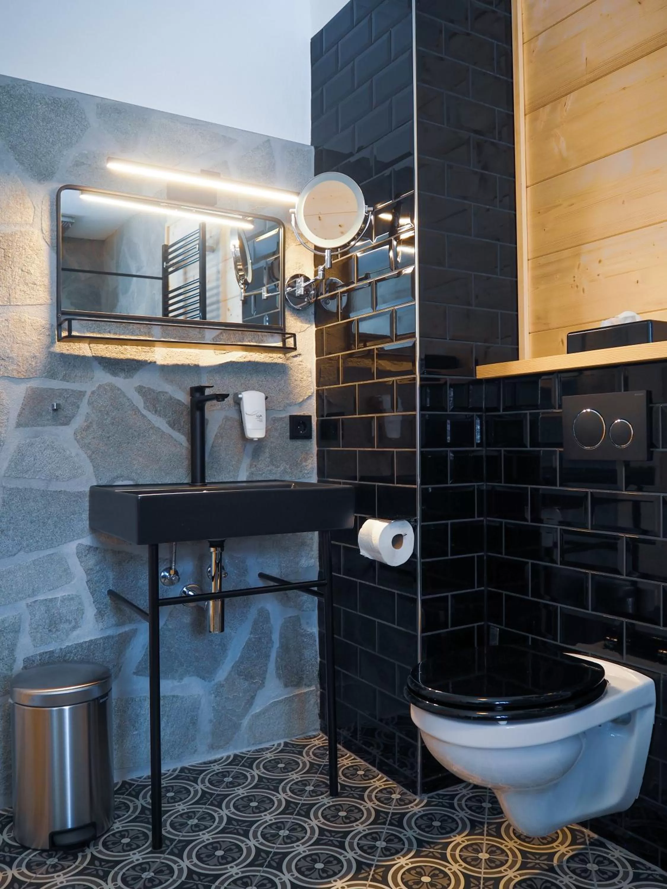 Toilet, Bathroom in Sauna & Whirlpool - ALPENLIEBE APARTments