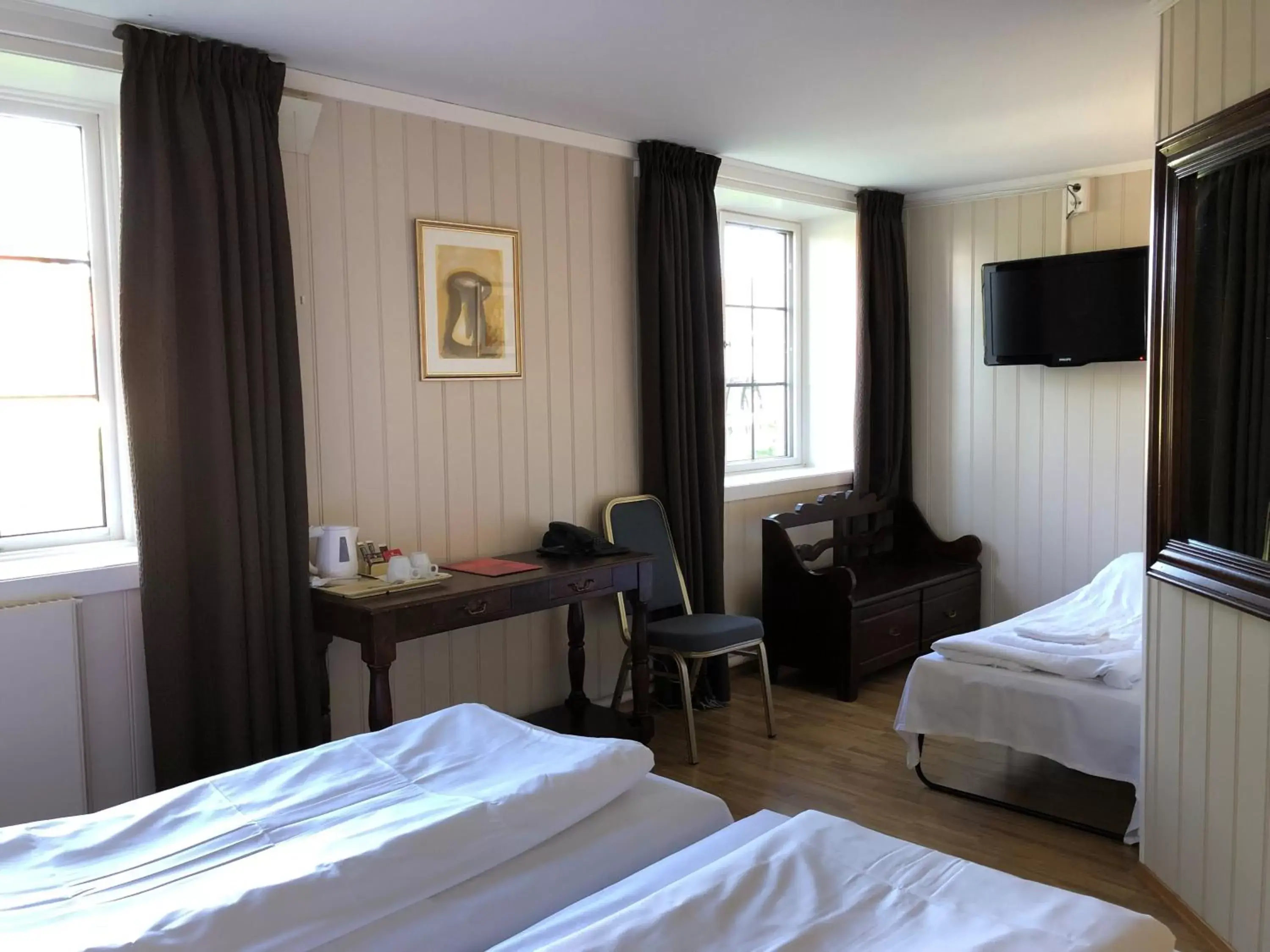 Photo of the whole room, Bed in Klækken Hotel