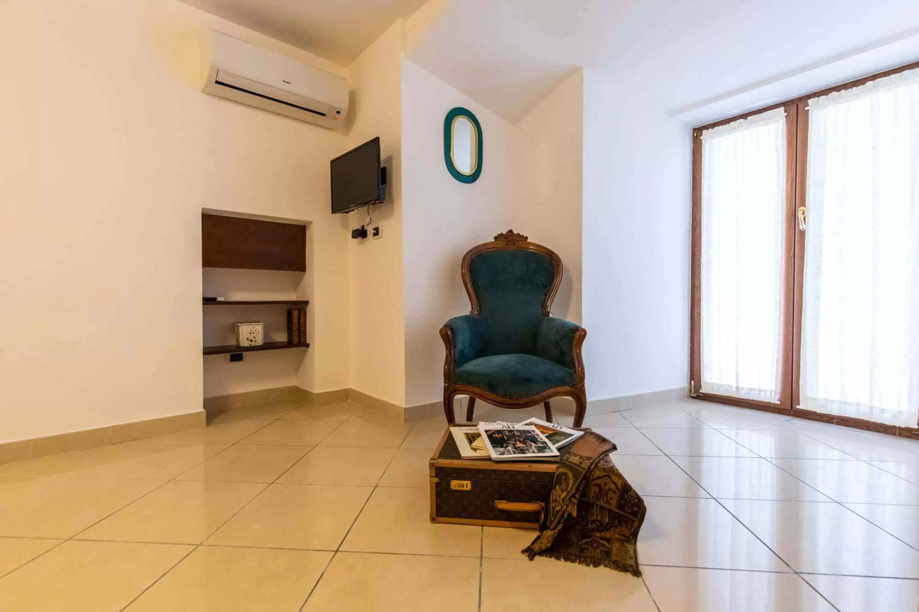 Decorative detail in Medina Central