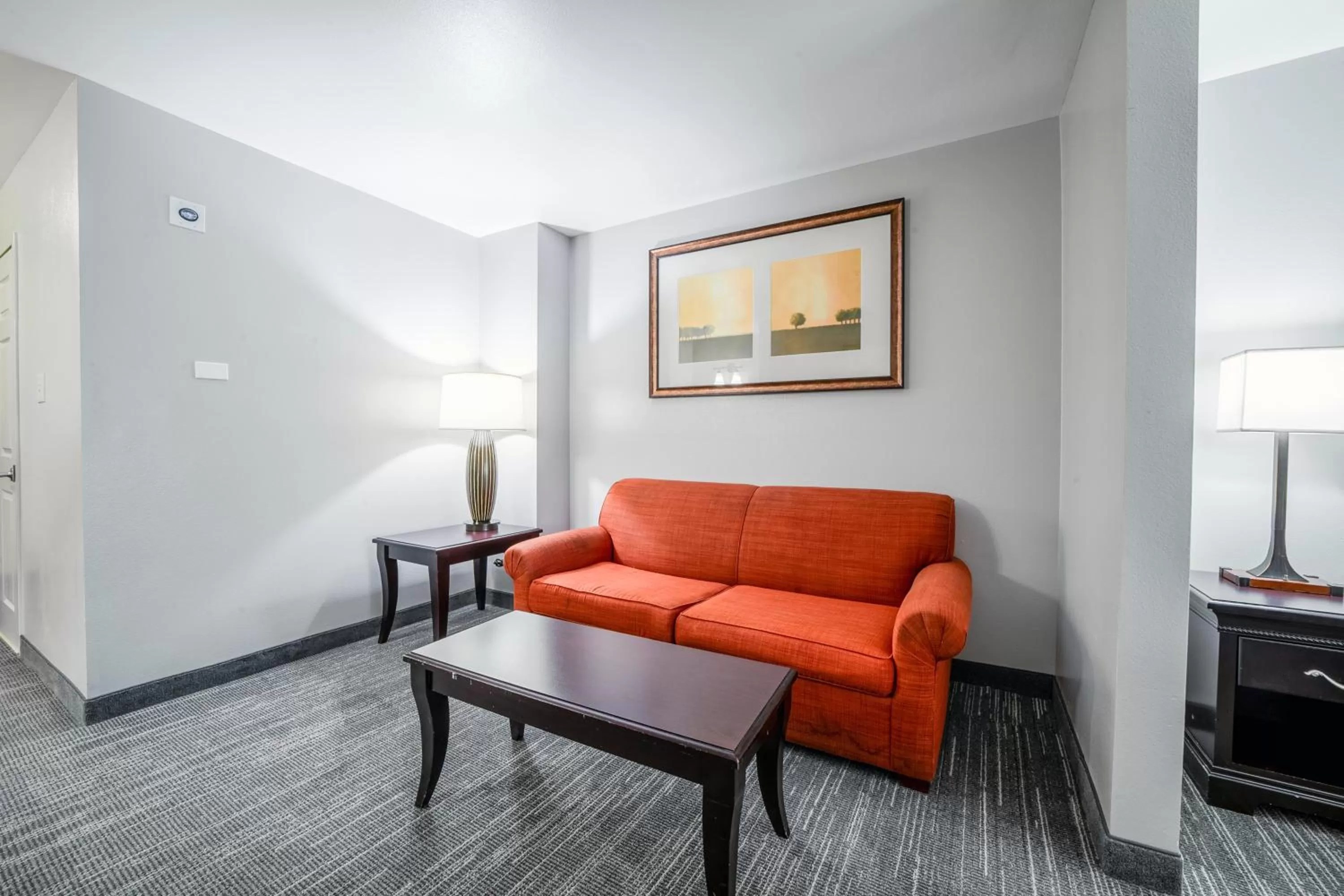 Living room in Country Inn & Suites by Radisson, Ontario at Ontario Mills, CA