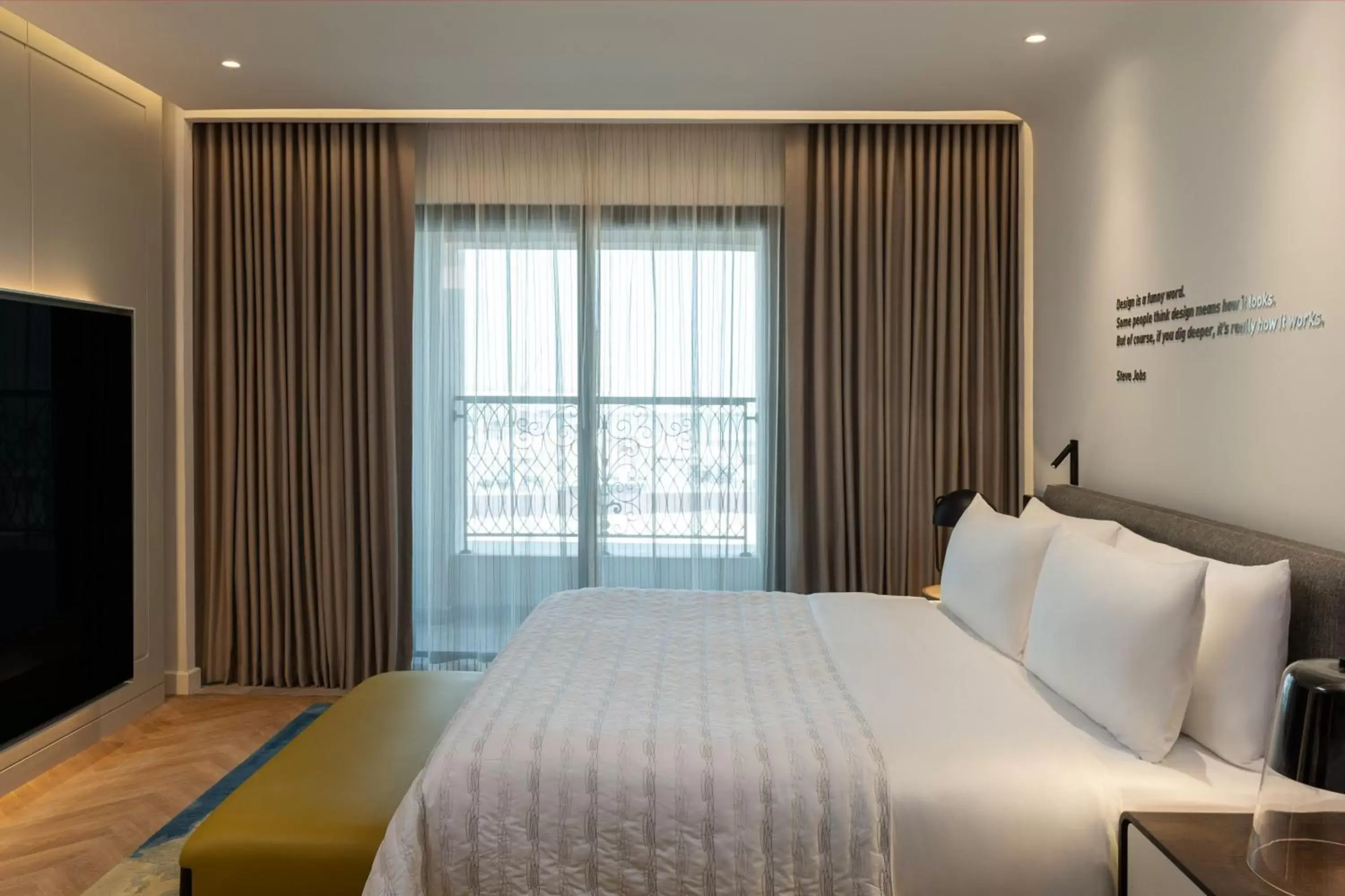 Bedroom, Bed in Le Royal Méridien Doha