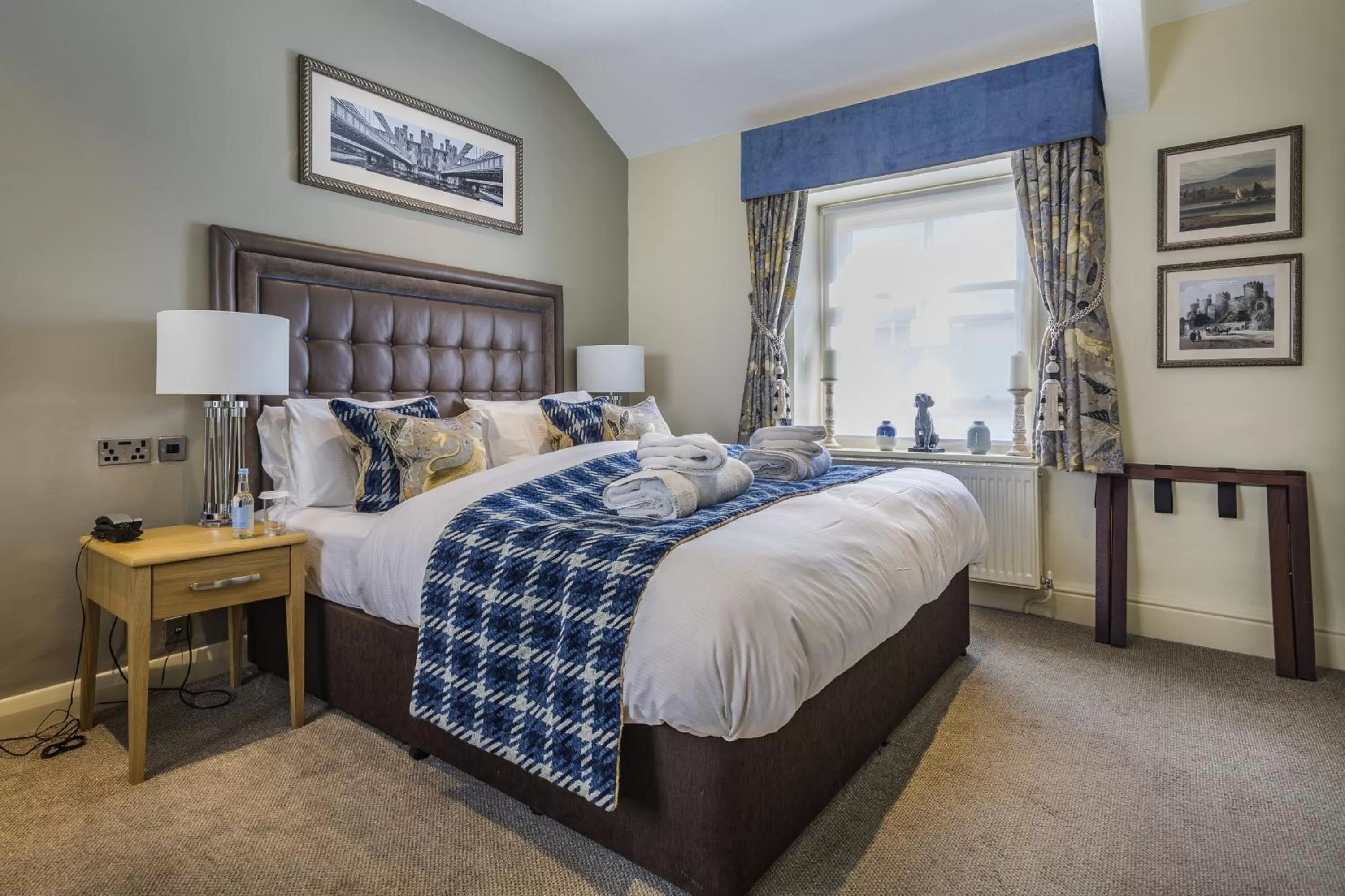 Bedroom, Bed in The Castle Hotel, Conwy, North Wales - The Coaching Inn Group