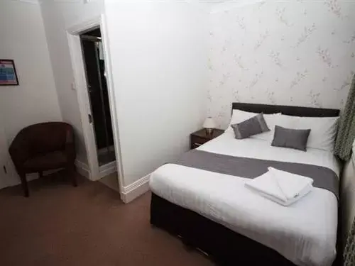 Standard Double Room in Fox Inn