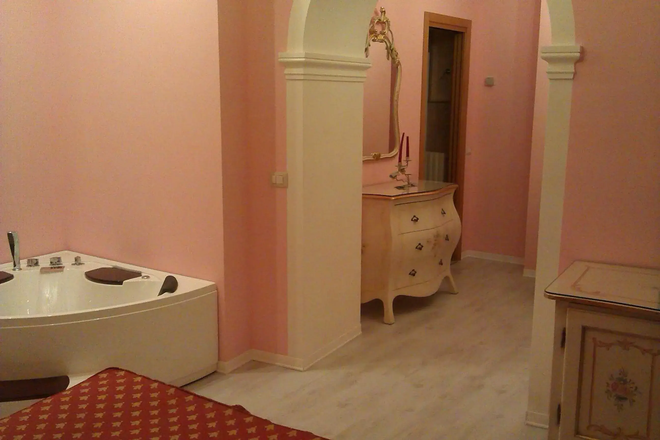 Photo of the whole room, Kitchen/Kitchenette in Garda Sol SPA Hotel & Appartamenti