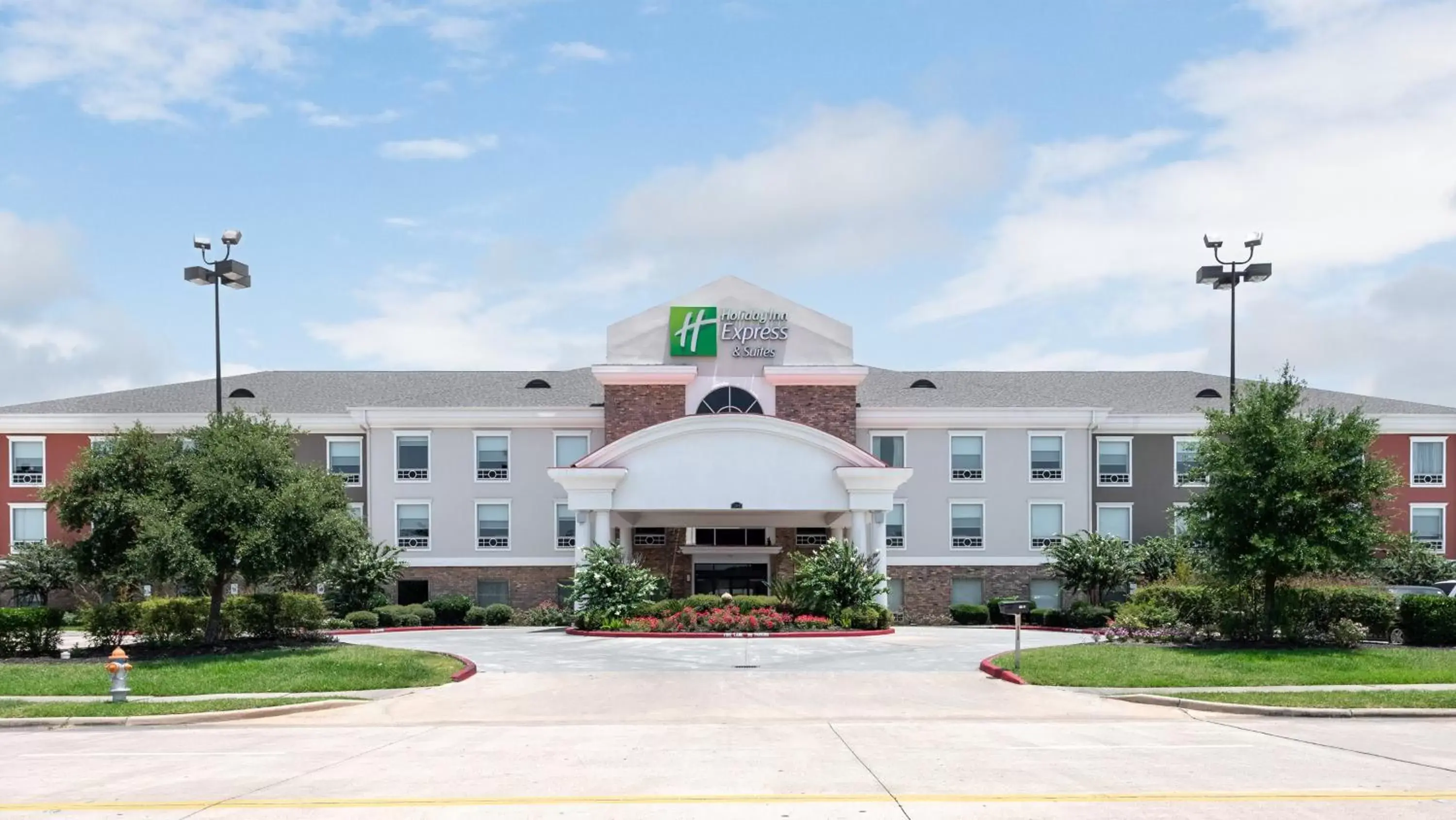 Property Building in Holiday Inn Express Hotel and Suites Conroe, an IHG Hotel