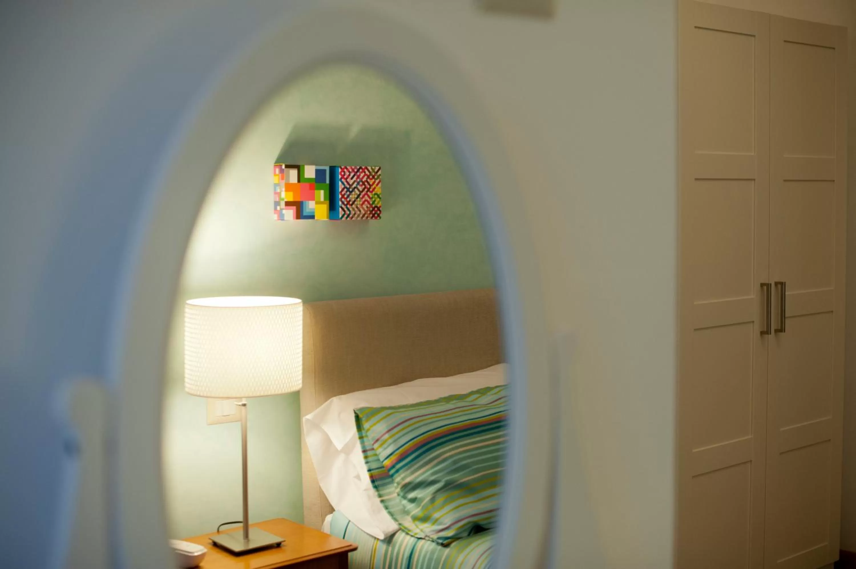 Photo of the whole room, Bed in Garibaldi R&B