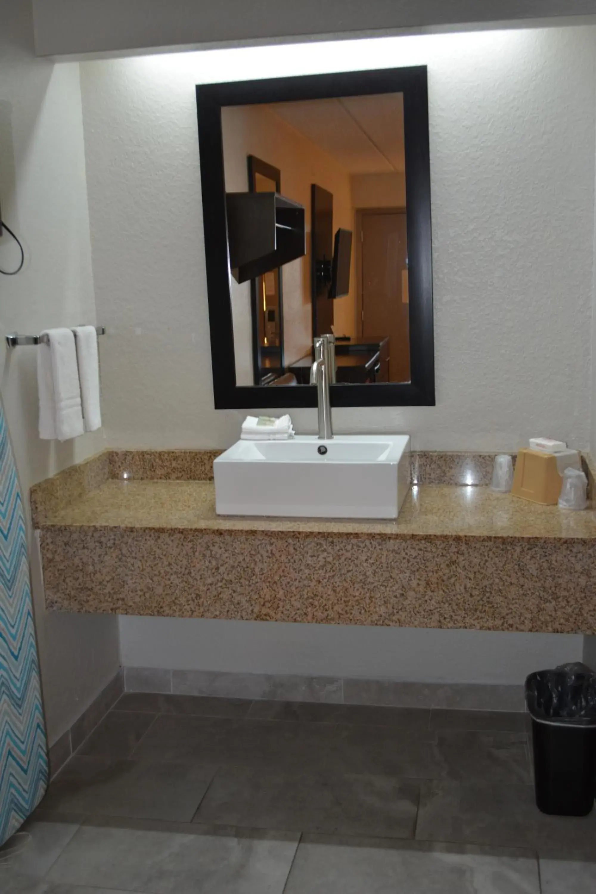 Bathroom in Red Roof Inn Jackson North – Ridgeland