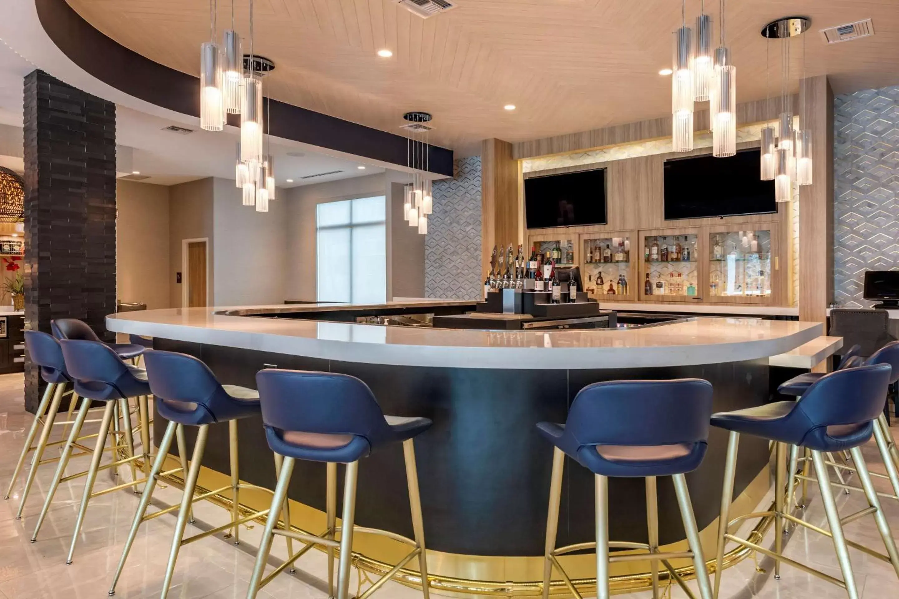Lounge or bar in Cambria Hotel Fort Lauderdale Beach