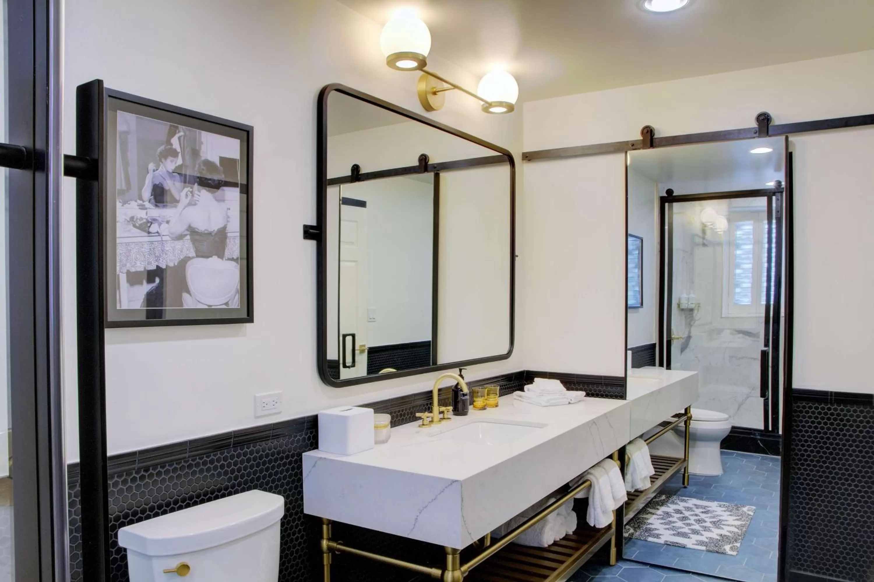 Bathroom in The Hollywood Franklin Hotel near Universal Studios